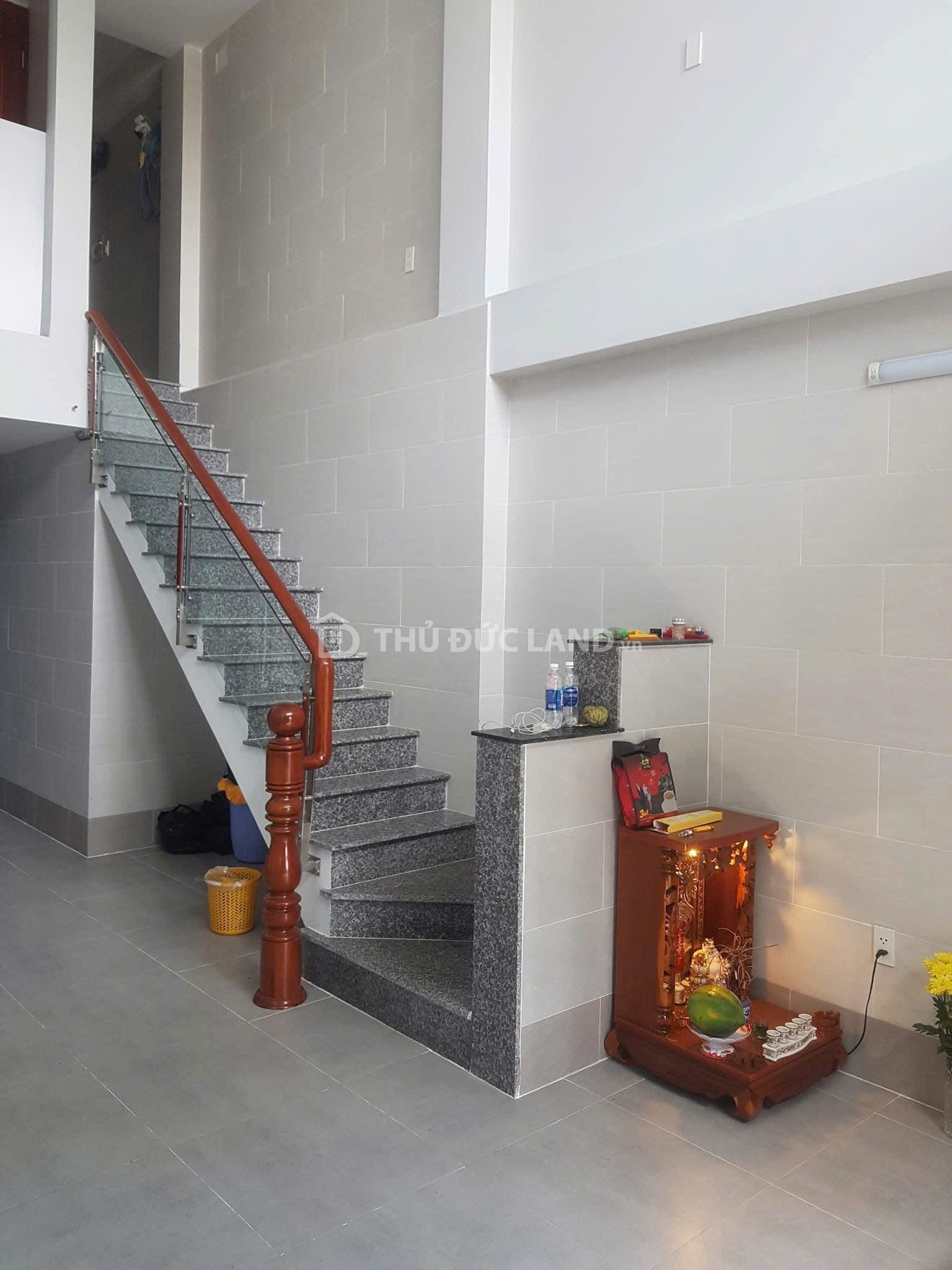 Bán nhà Lê Văn Chí, Linh Trung – 66.6 m², 3 tầng – sẵn dòng tiền 30 triệu/tháng