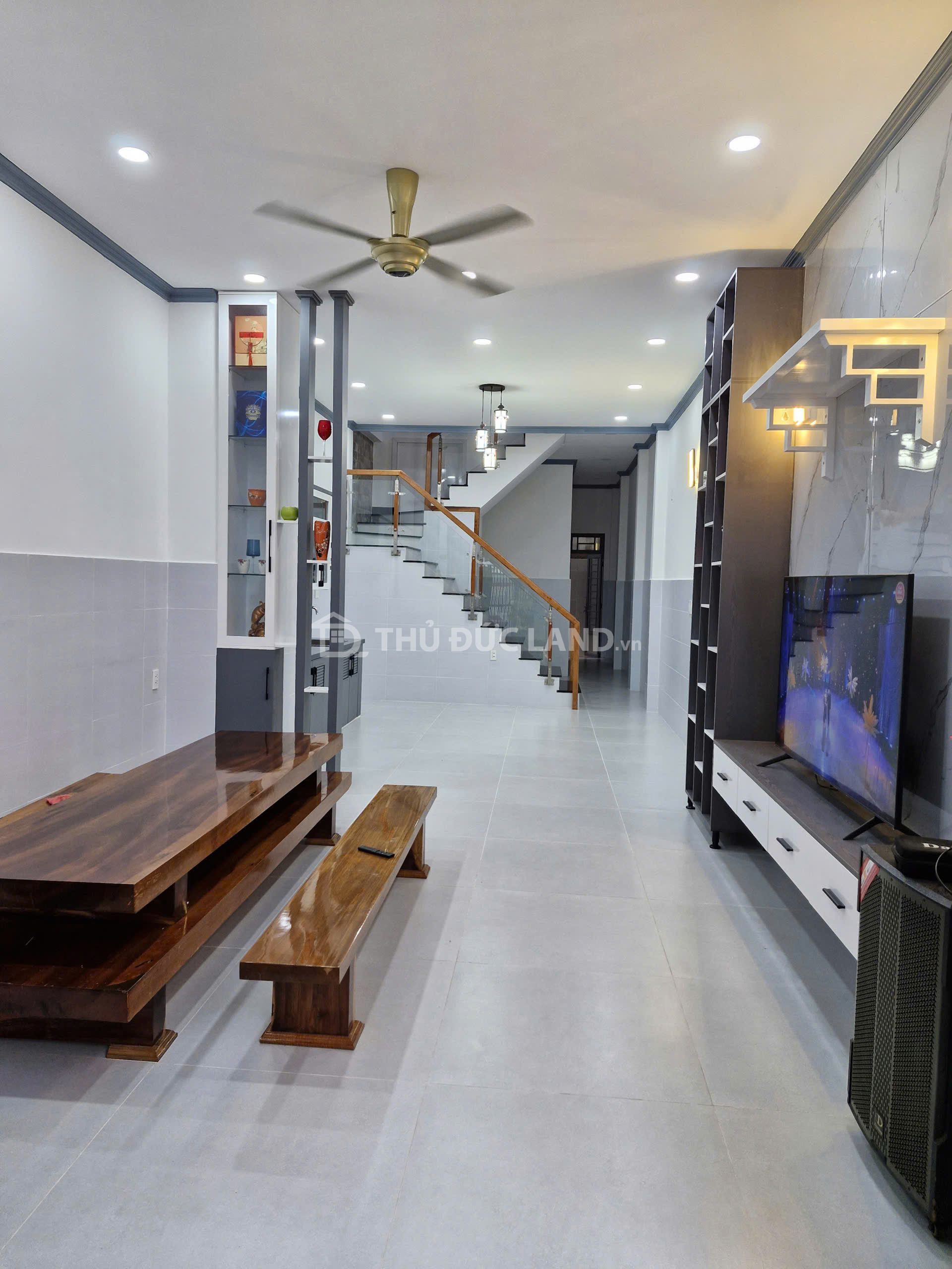 Bán nhà hẻm Linh Trung, Đường 7, DT 100m2 ngang 4m, 2 tầng, nhà đẹp ở ngay. tiện ích đầy đủ - Ảnh 4