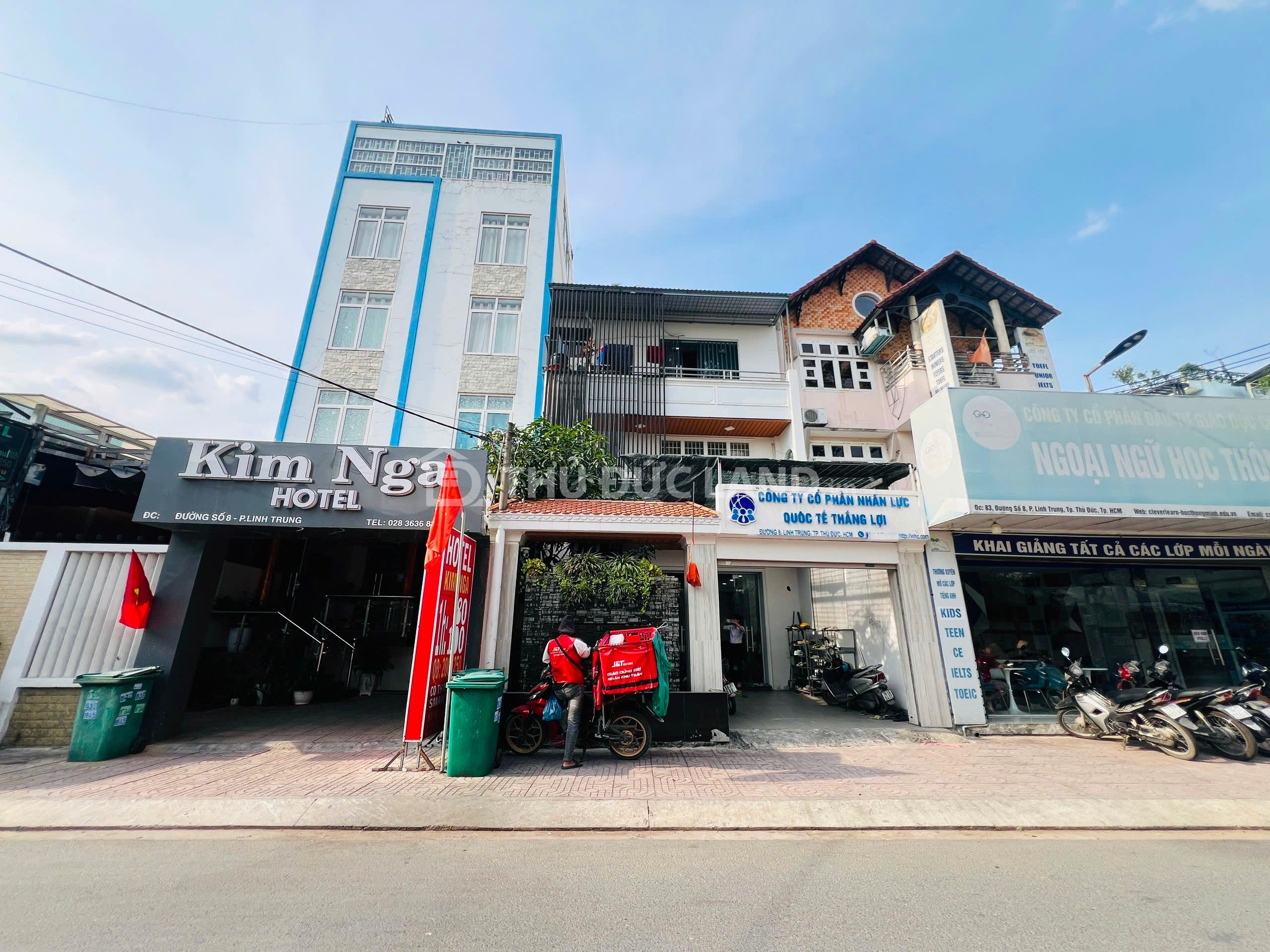 Bán nhà mặt tiền Đường 8 Linh Trung, DT 126m2 ngang 7m, 3 tầng, sổ hồng hoàn công, tiện ích đầy đủ