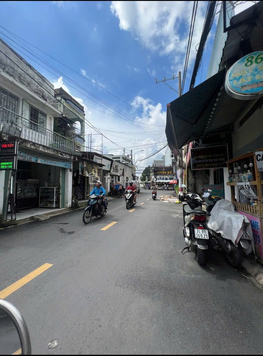 Bán nhà mặt tiền Đường 5 Linh Trung, DT 58m2 đường 12m. Tiện ích đầy đủ, kinh  doanh đa nghề - Ảnh 3