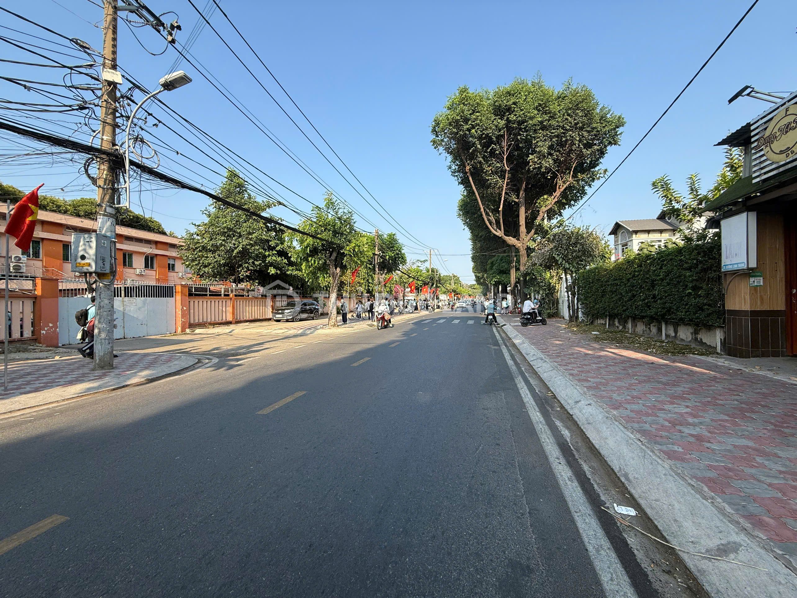 Bán nhà mặt tiền Linh Trung, Thủ Đức, ngang 5m dài 29.4m. DT 147m2 nhà đẹp tiện kinh doanh đa ngành - Ảnh 11