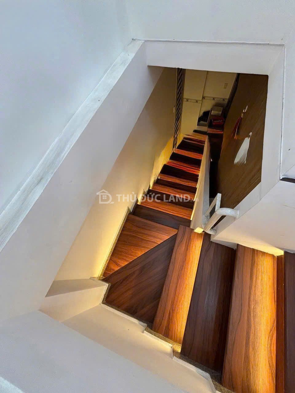 Bán nhà mặt tiền Linh Trung, Thủ Đức, ngang 5m dài 29.4m. DT 147m2 nhà đẹp tiện kinh doanh đa ngành