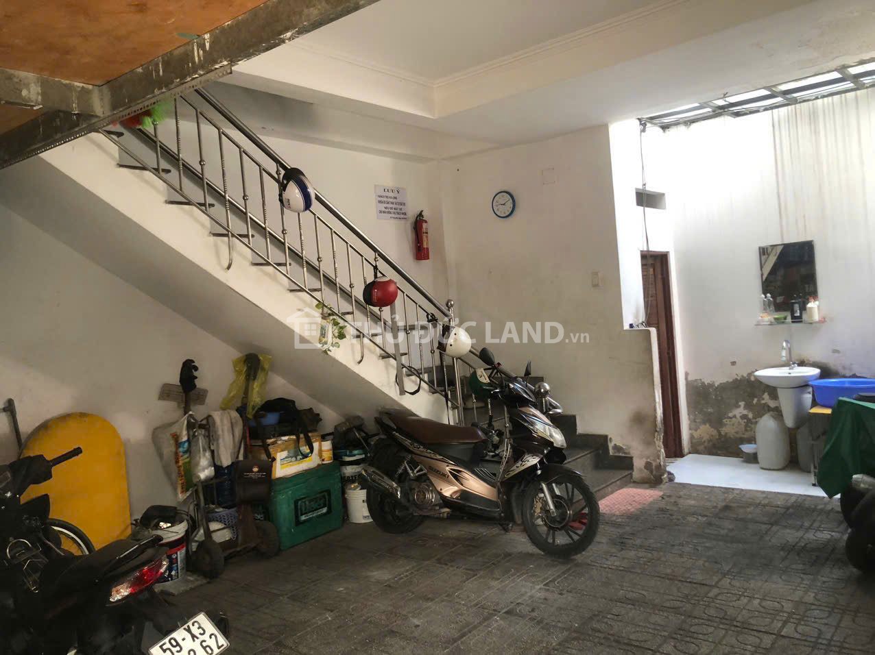 Bán nhà mặt tiền Lê Văn Chí, Linh Trung, DT 150m2 ngang 7.6m, 4 tầng, cho thuê 50 triệu/tháng - Ảnh 2