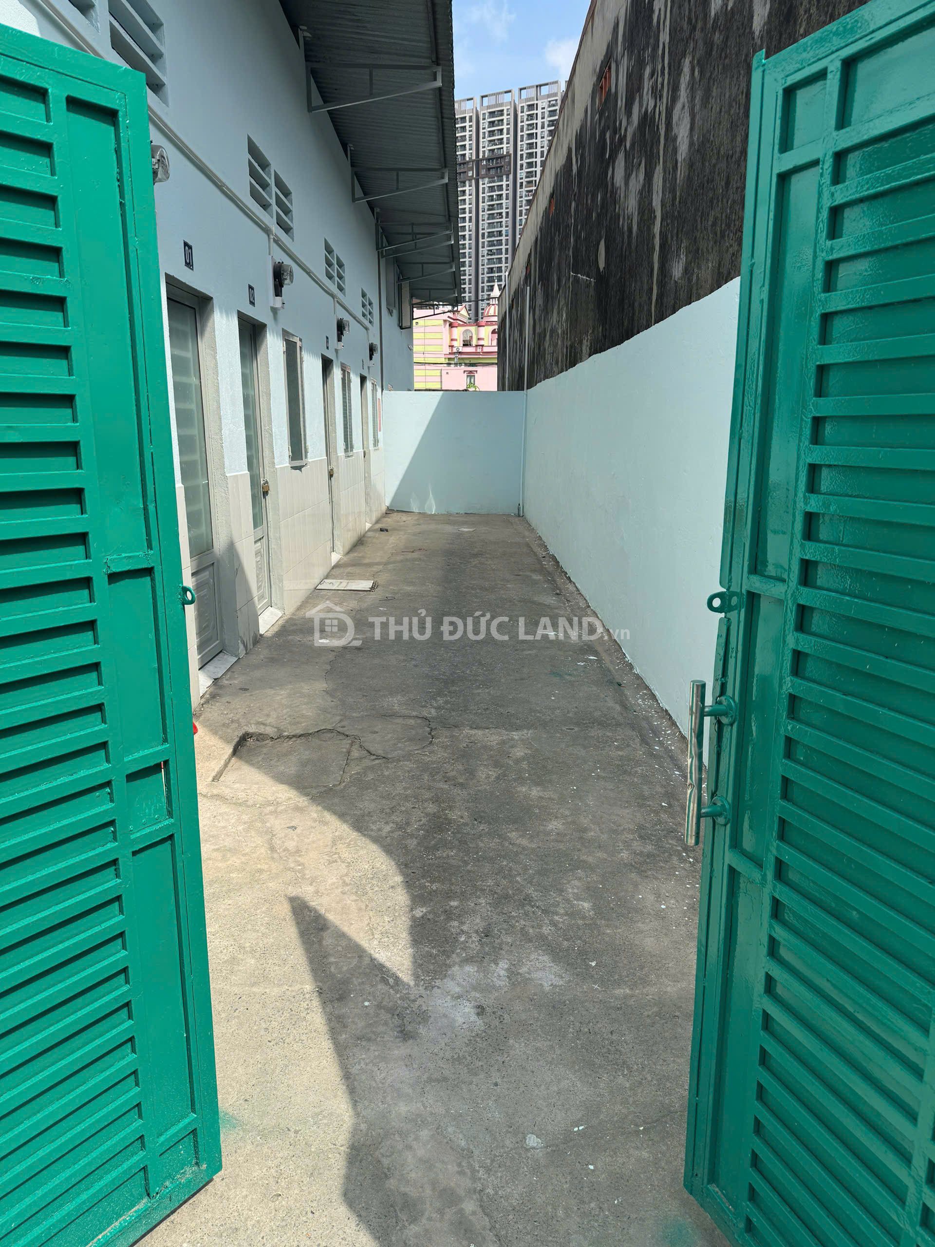 Bán phòng trọ Đường 1 Linh Trung, DT 94m2 ngang 7m, sổ chính chủ, tiện xây mới ở hoặc cho thuê