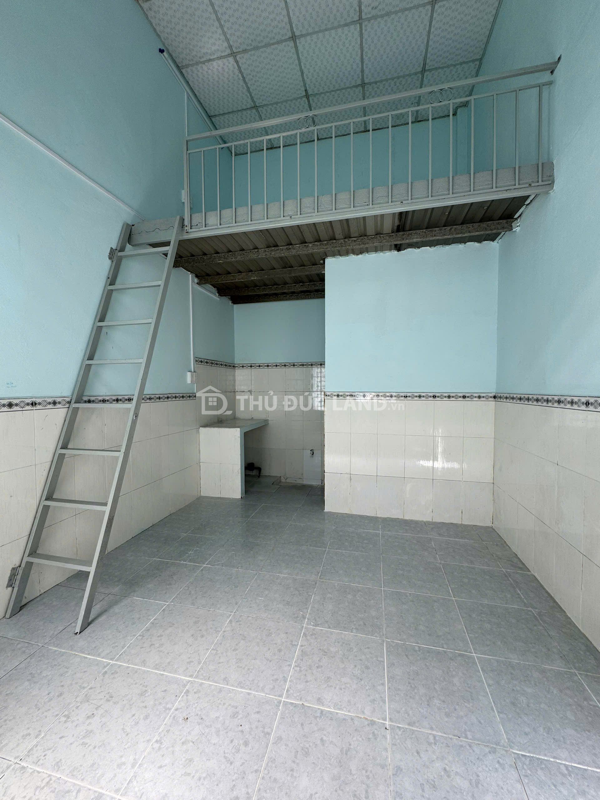 Bán phòng trọ Đường 1 Linh Trung, DT 94m2 ngang 7m, sổ chính chủ, tiện xây mới ở hoặc cho thuê - Ảnh 2