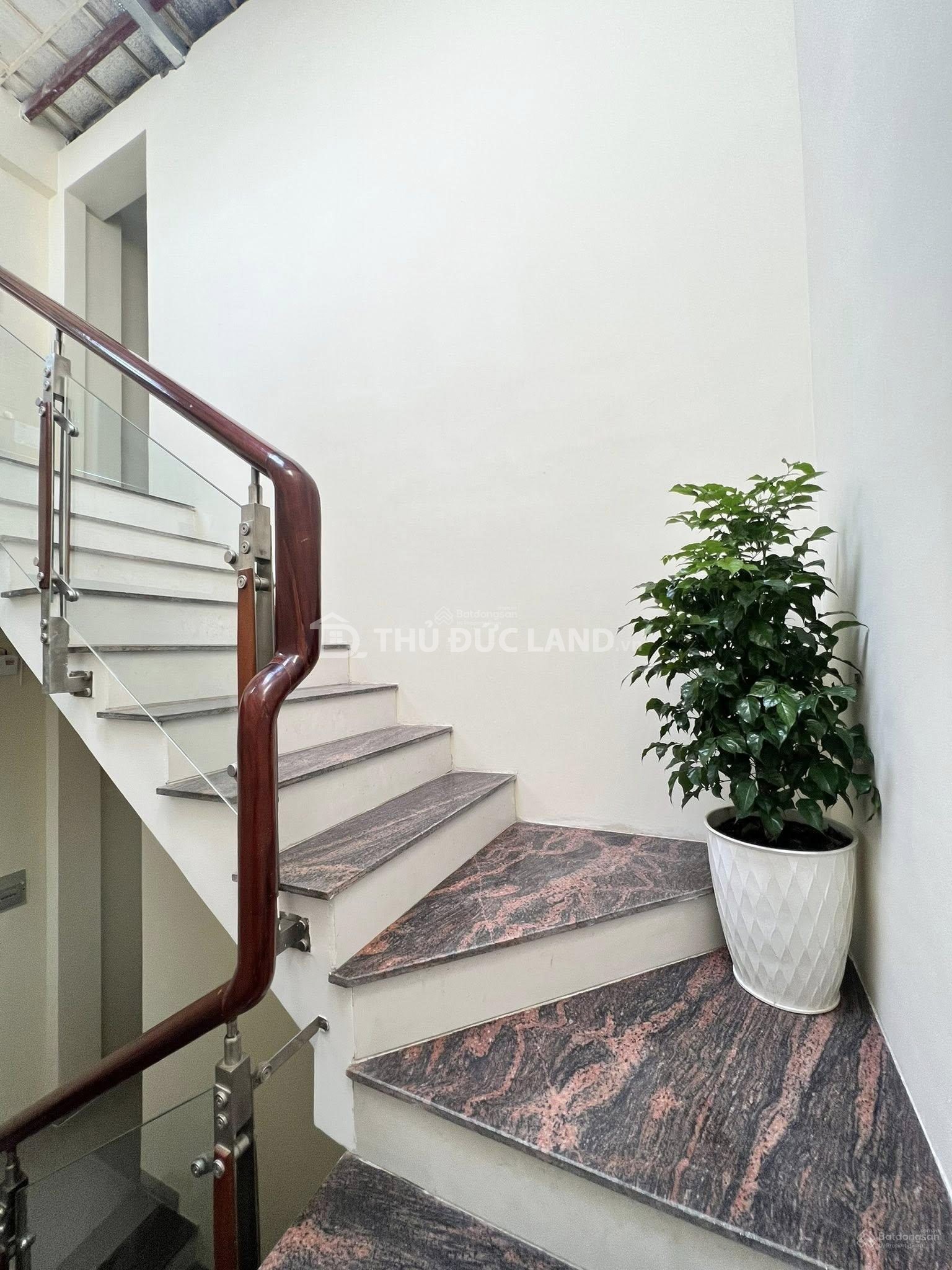 Bán căn hộ dịch vụ Linh Xuân, Thủ Đức – 70.2m², 4 tầng full nội thất, cho thuê 37 triệu/tháng