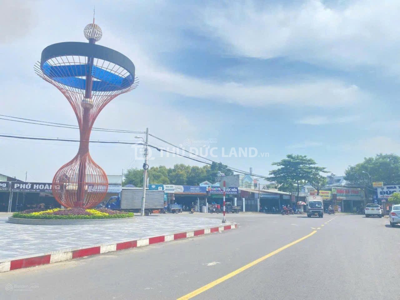 Bán mặt bằng Linh Xuân đường 11, DT 180m2 ngang 10.81m, có dòng tiền 35 triệu/tháng - Ảnh 2