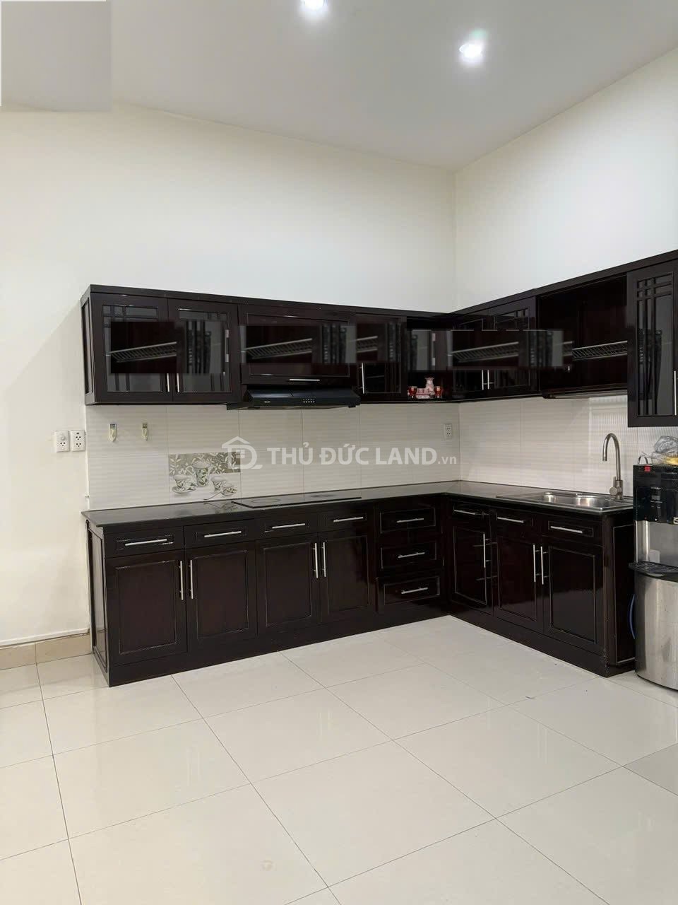 Bán nhà mặt tiền Linh Xuân, Đường 6, DT 143m2 ngang 6.6m. Cạnh làng ĐH, cho thuê 18 triệu/tháng