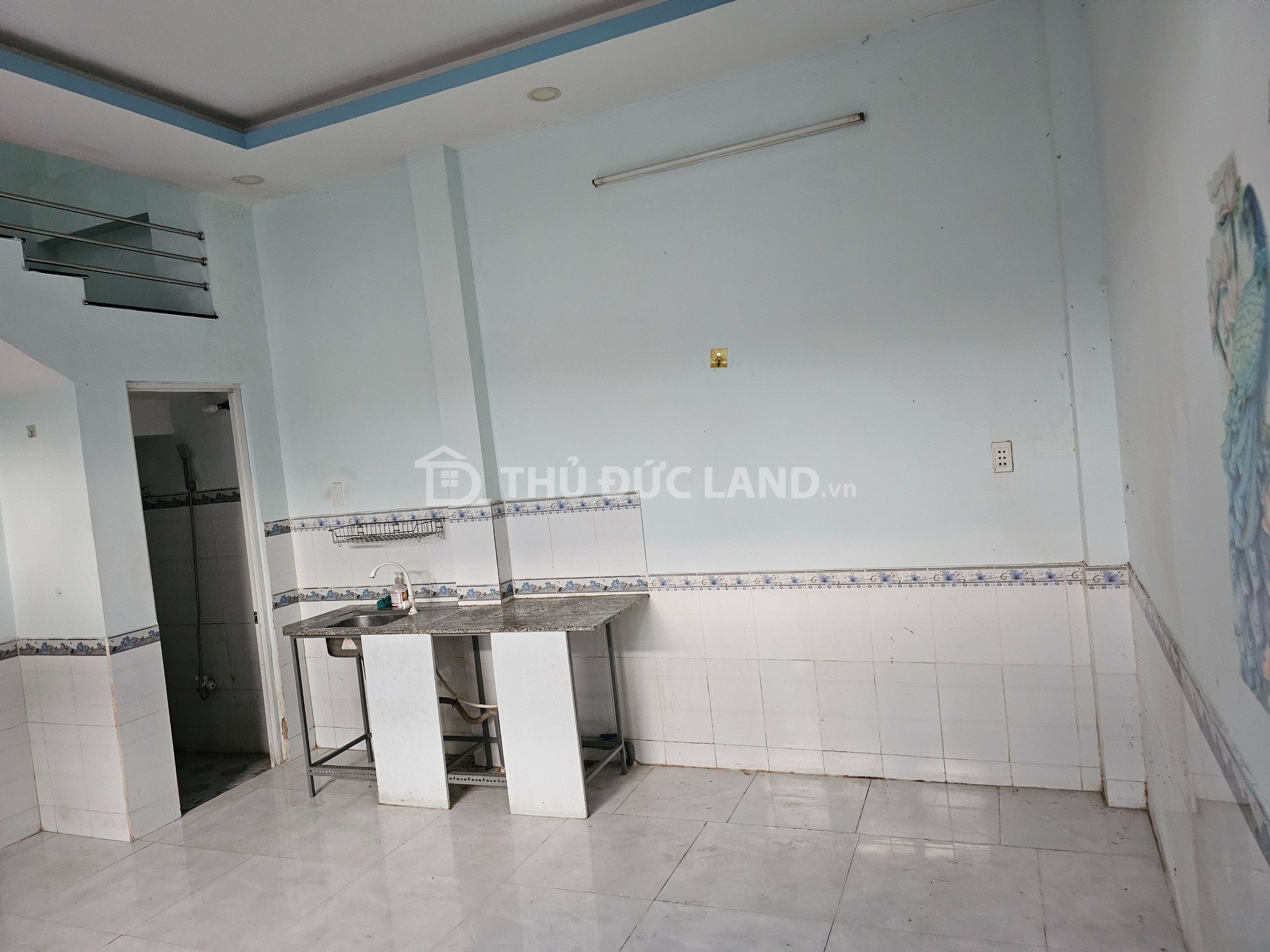 Bán phòng trọ Linh Xuân, Đường 4, DT 130M2, 2 tầng, 6 phòng , dòng tiền 20 triệu/tháng. - Ảnh 2