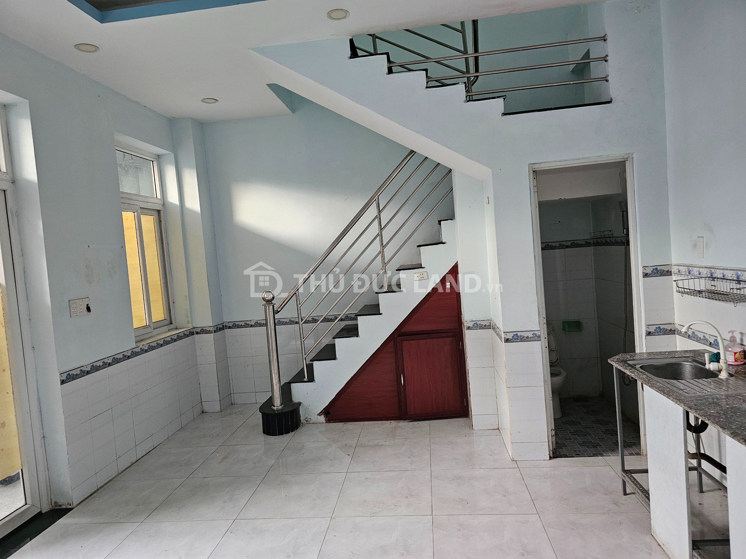 Bán phòng trọ Linh Xuân, Đường 4, DT 130M2, 2 tầng, 6 phòng , dòng tiền 20 triệu/tháng. - Ảnh 4