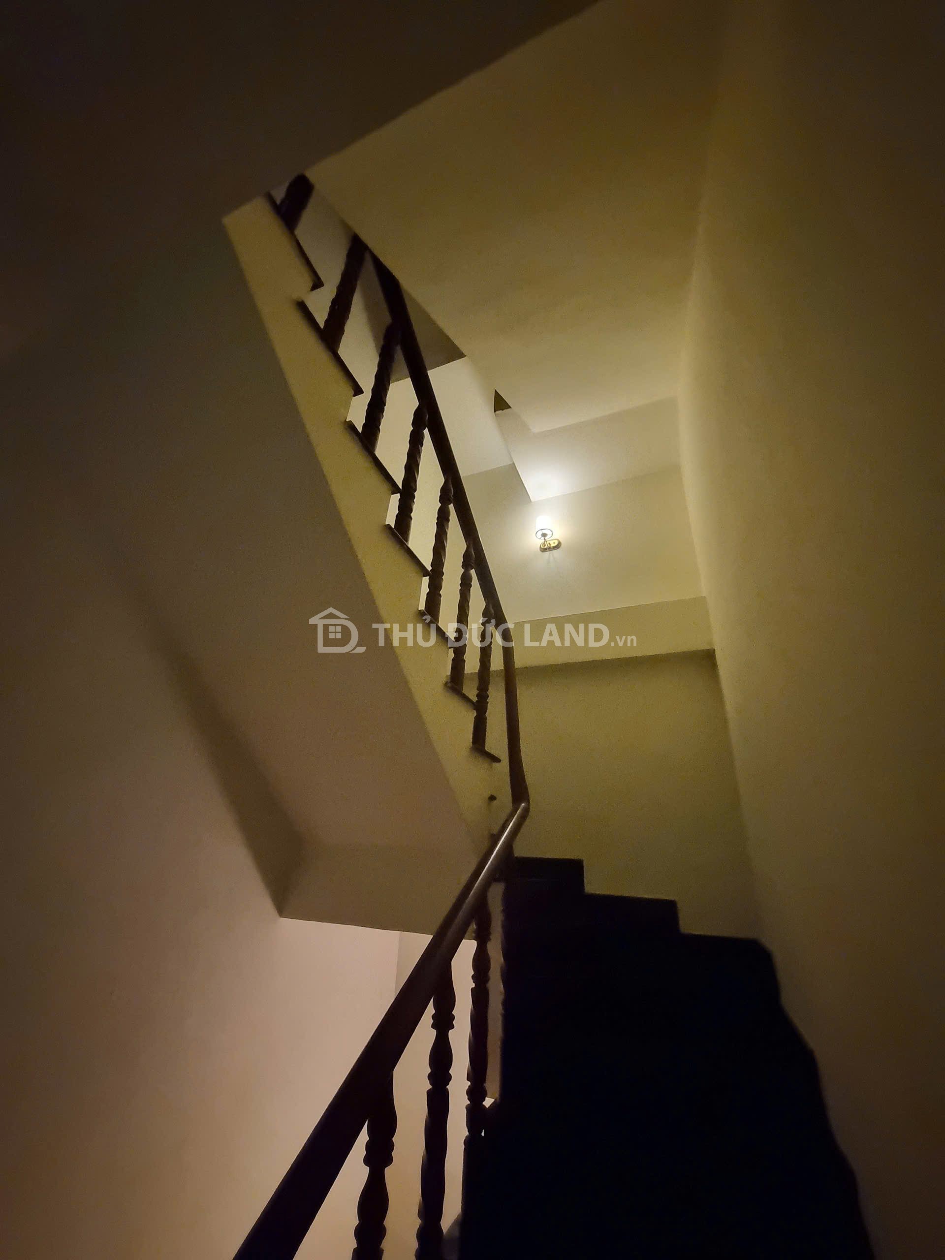Bán khách sạn Lã Xuân Oai, Long Trường (Quận 9) – 50.4 m², 4 tầng, 7PN/8WC, sổ hoàn công. - Ảnh 2