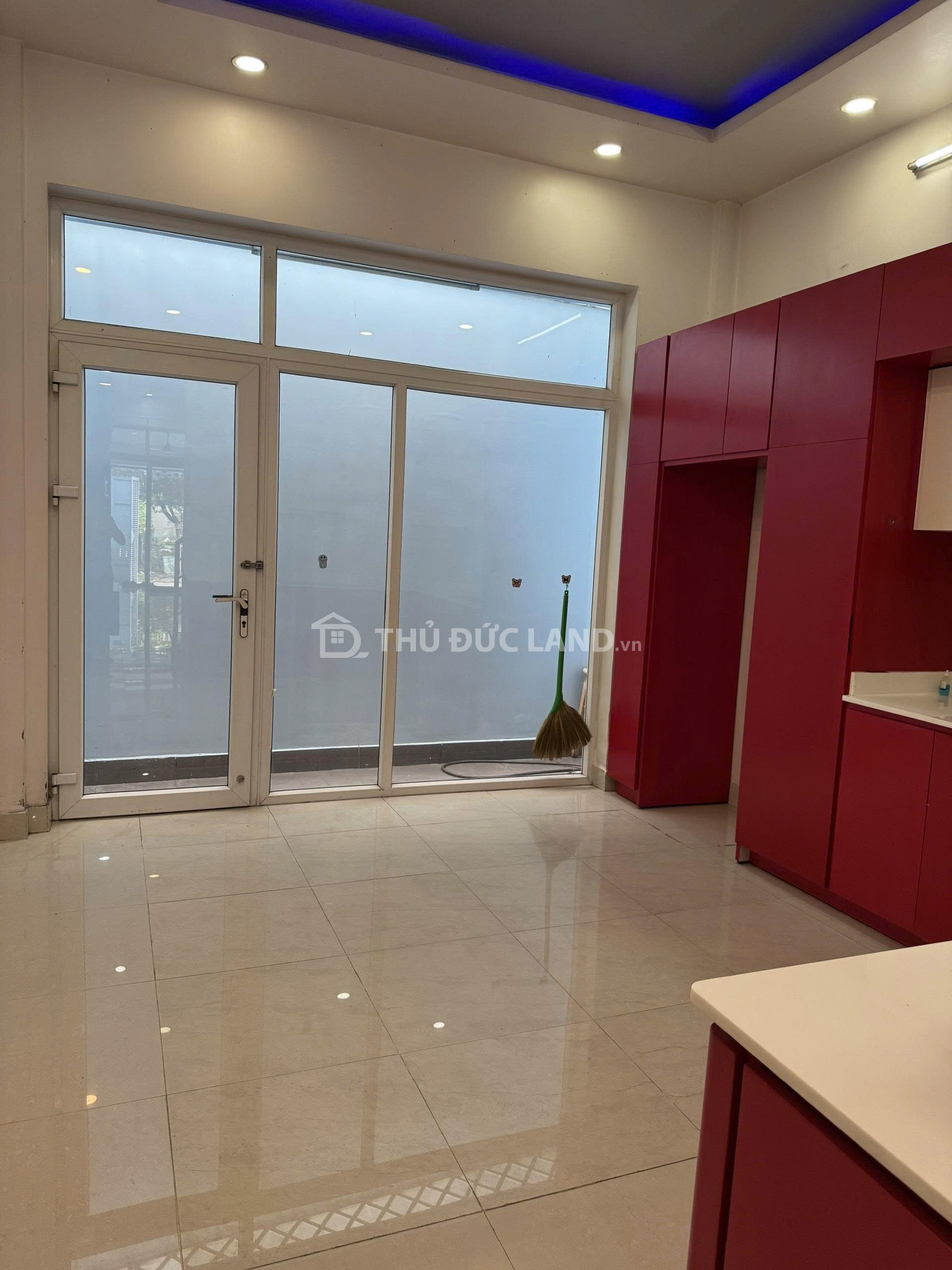 Bán nhà mặt tiền Đường 128 Phước Long A, 3 tầng, ngang 4m, sổ hồng riêng - Ảnh 3