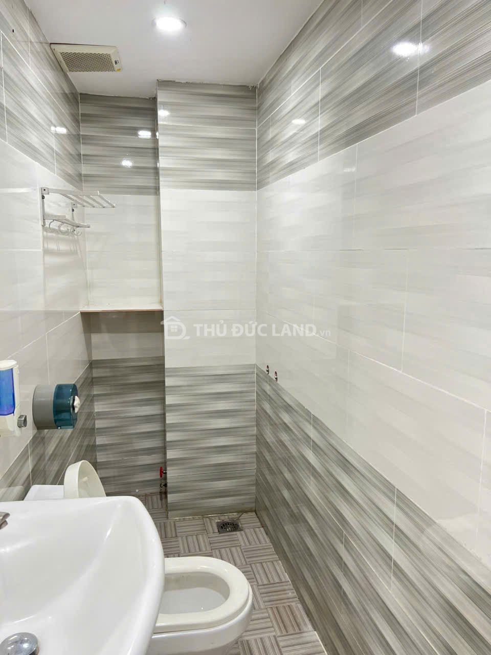 Bán nhà Đường 168 Phước Long A, 3 tầng, DT 40M2 ngang 4.4m. Cạnh Xa Lộ, Đỗ Xuân Hợp - Ảnh 6