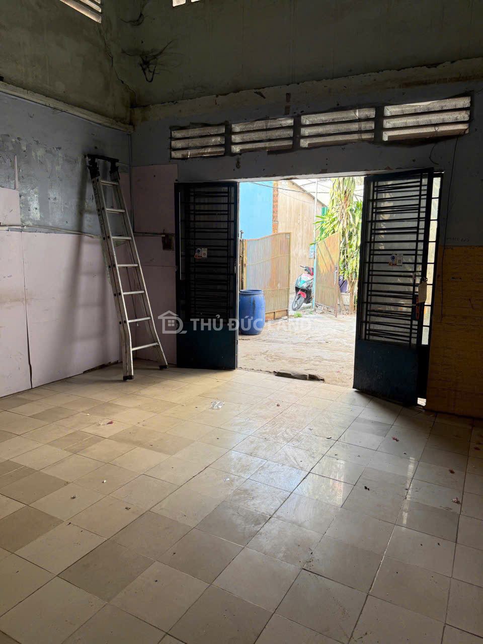 Bán nhà hẻm Phước Long A (Nam Hòa), 12m x 5.4m, hợp ở gia đình, lối vào 3m sạch sẽ - Ảnh 3