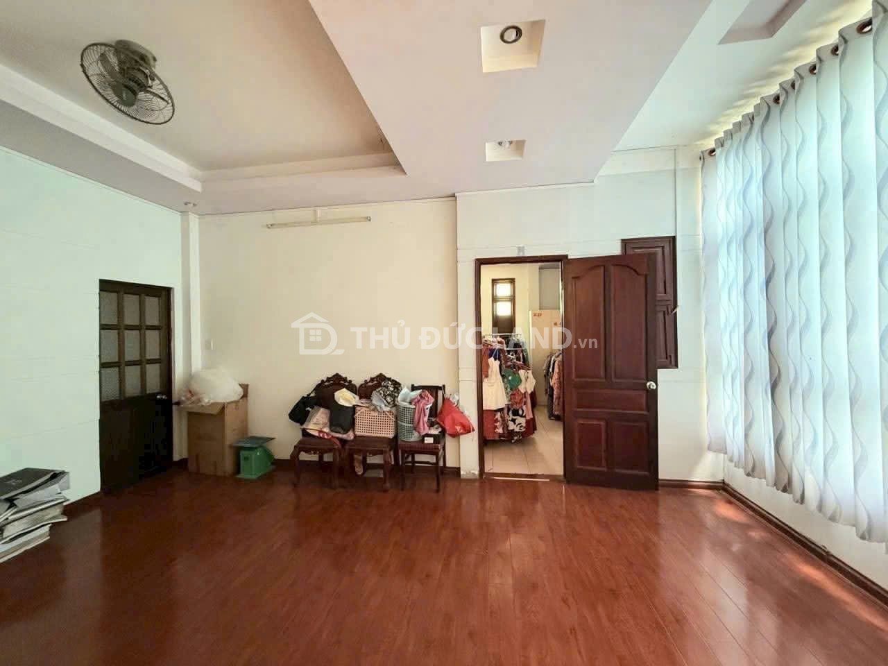 Bán nhà mặt tiền Tây Hòa, Phước Long A, ngang 6.8m, nhà 2 tầng. DT 159m2 đường thương mại đông đúc - Ảnh 2