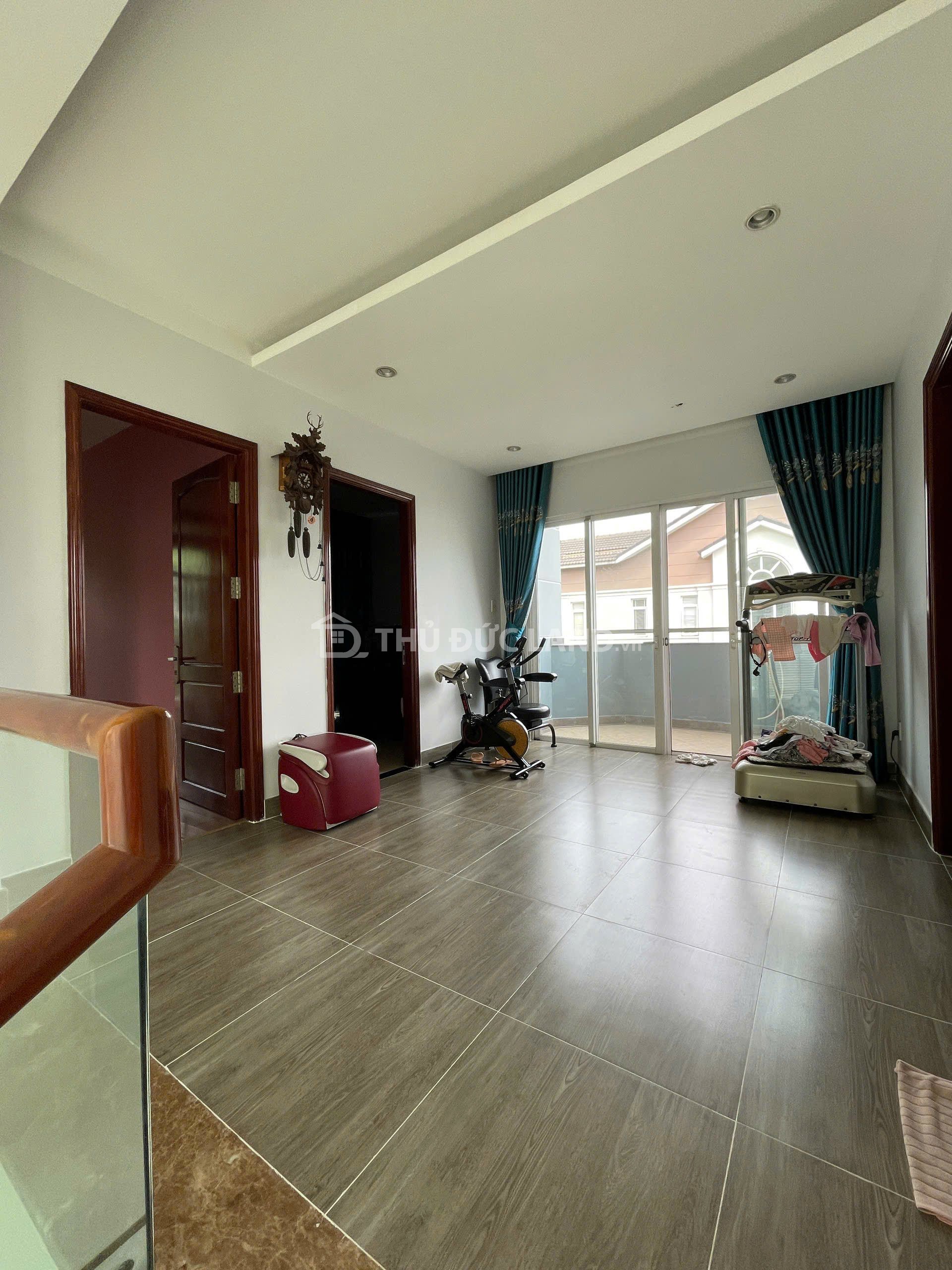 Bán biệt thự KDC Khang Điền, Phước Long B đường 20. DT 256.7m2 ngang 12m, 3 tầng, sổ hoàn công - Ảnh 3