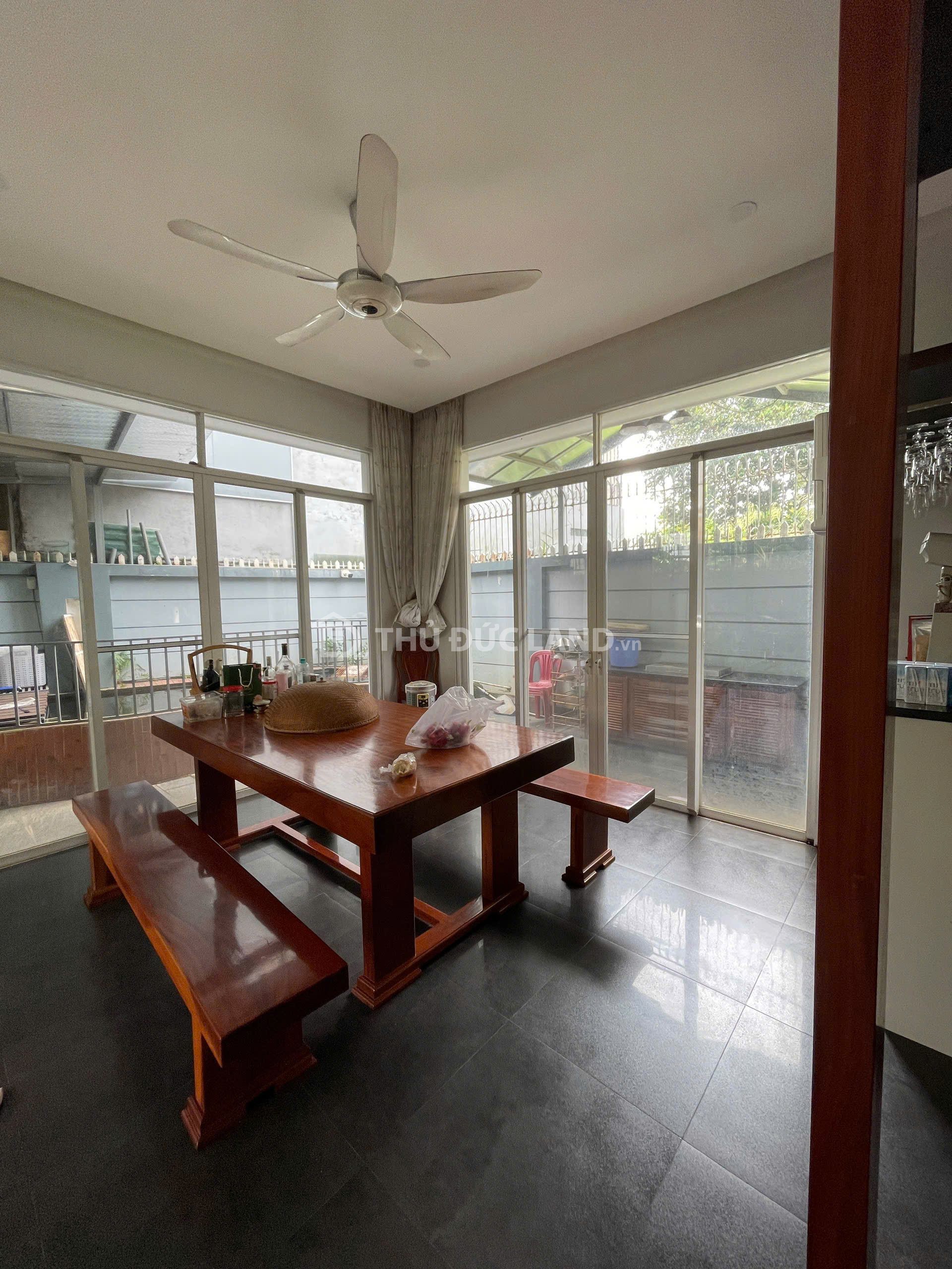 Bán biệt thự KDC Khang Điền, Phước Long B đường 20. DT 256.7m2 ngang 12m, 3 tầng, sổ hoàn công - Ảnh 8