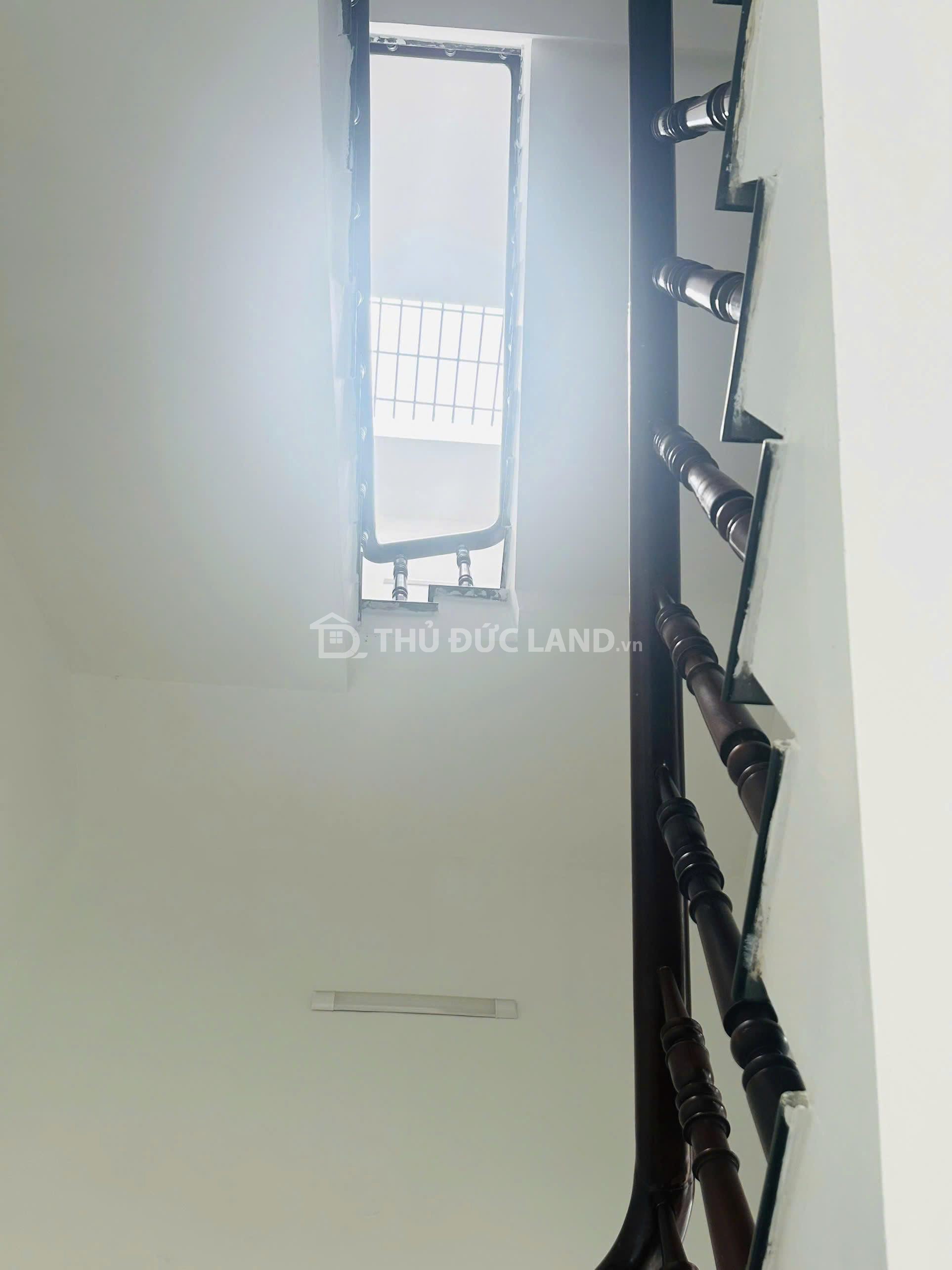 Bán nhà HXH Đường 109 Phước Long B, 3 tầng 5 phòng ngủ. DT 79M2, nhà cực đẹp ở ngay - Ảnh 6