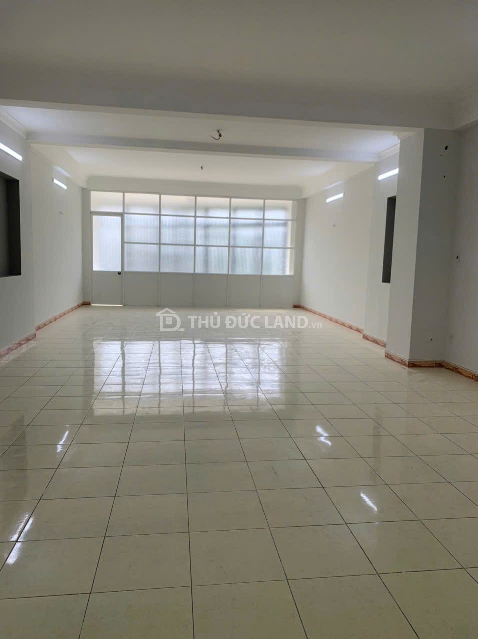 Bán nhà mặt tiền đường III KDC Khang Điền, Phước Long B, 6x26m, 4 tầng. Full tiện ích. Hàng hiếm - Ảnh 4