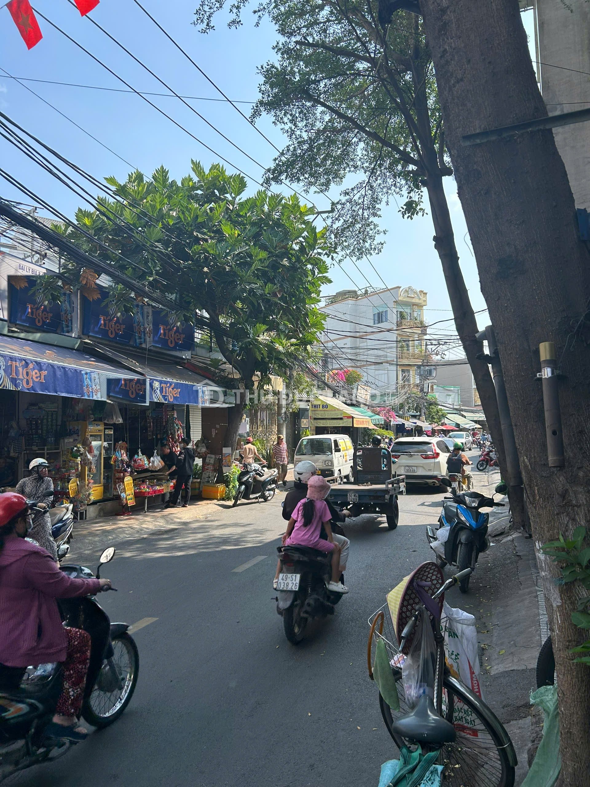 Bán nhà mặt tiền Đường 339, Phước Long B, ngang 4.75m, 2 tầng. Cho thuê 13Tr/Tháng. Cạnh Đỗ Xuân Hợp