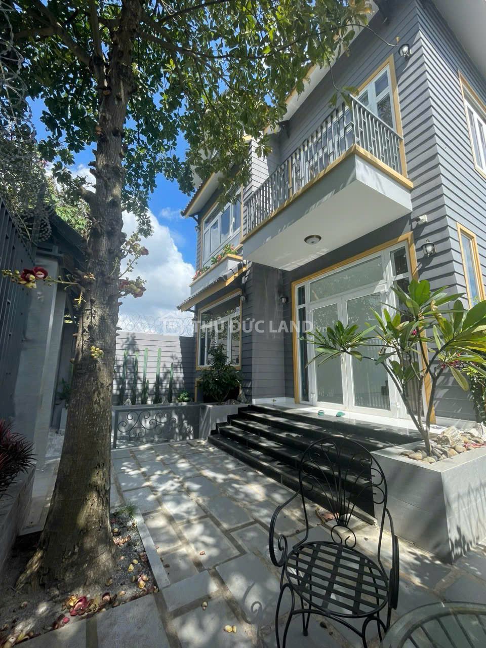 Bán nhà mặt tiền KDC Kiến Á, Phước Long B, DT 200m2 ngang 10m, 2 tầng. Liền kề Global City - Ảnh 4