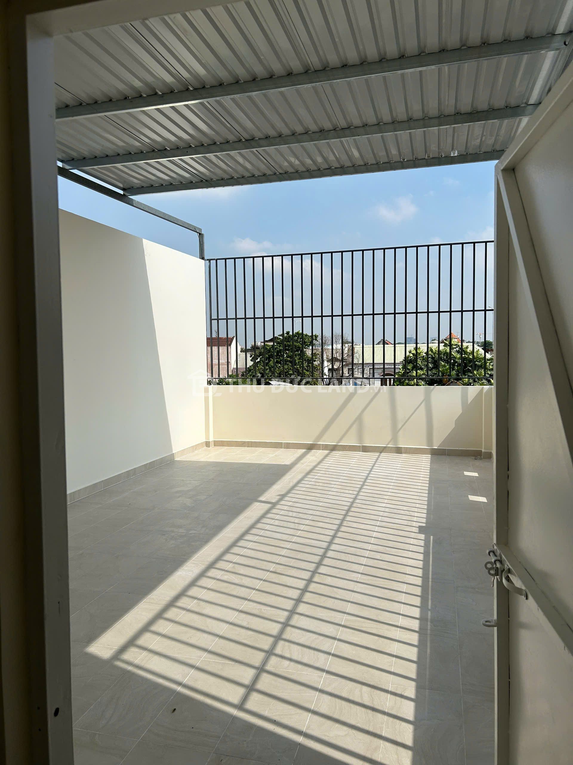 Bán nhà hẻm Tam Bình (Đường 6) 96m², 3PN – hẻm xe hơi, có sân trước/sau phù hợp gia đình - Ảnh 3