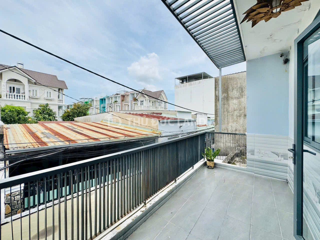 Bán nhà HXH Tam Bình, Tỉnh Lộ 43, nhà 2 tầng 69.8m², nhà đẹp ở ngay, tiện ích đầy đủ - Ảnh 3