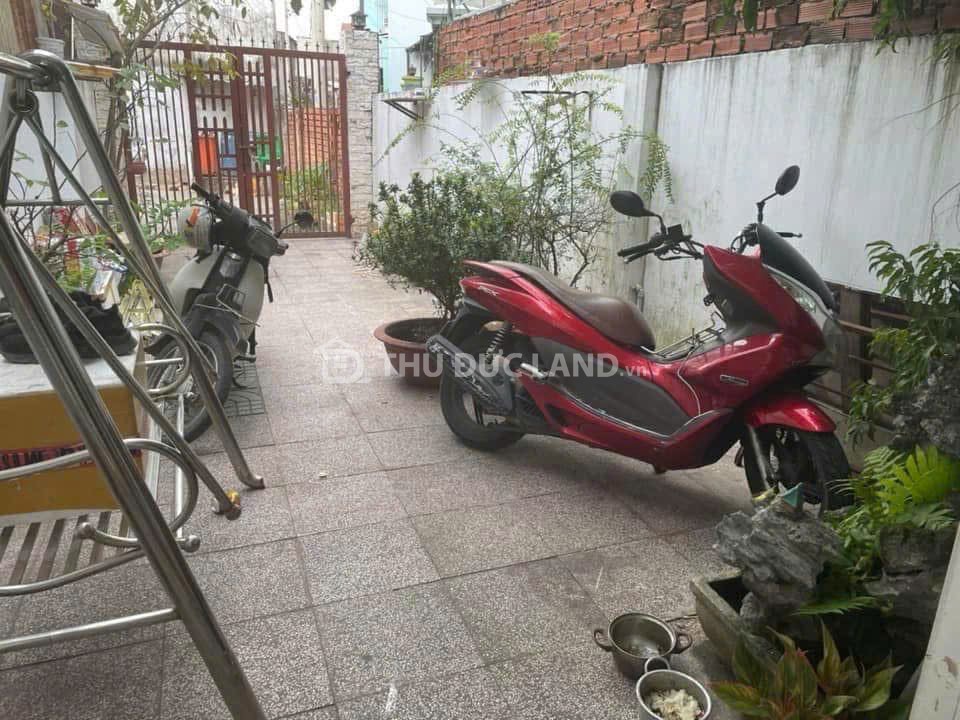 Bán nhà hẻm Đường 10 Tam Bình, hẻm ô tô 4.25m, sân rộng để xe, giá tốt - Ảnh 3