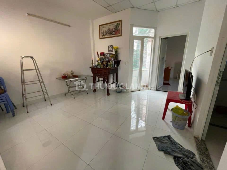 Bán nhà hẻm Đường 10 Tam Bình, hẻm ô tô 4.25m, sân rộng để xe, giá tốt
