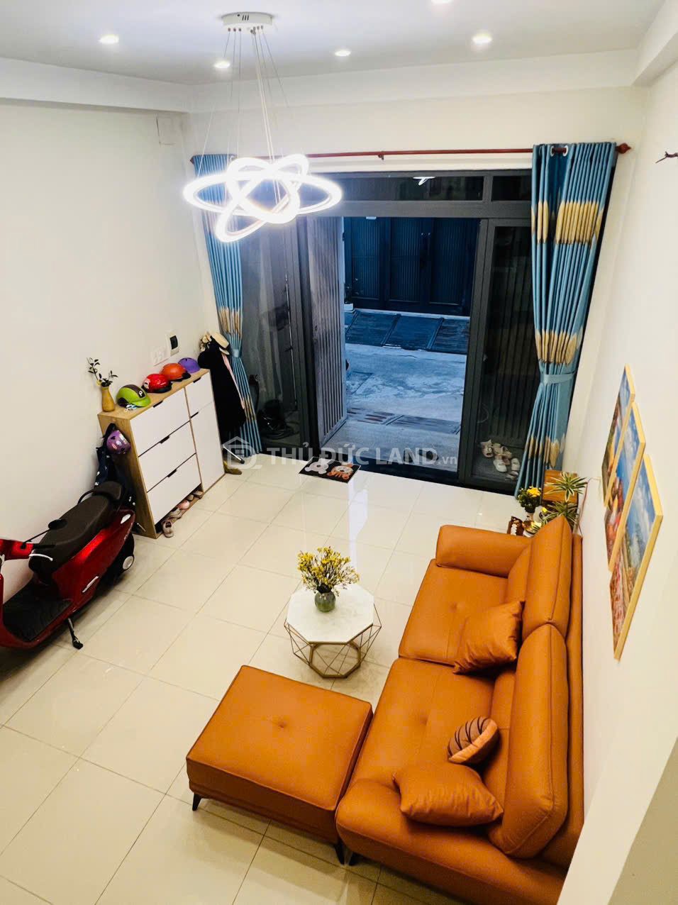 Bán nhà HXH Cây Keo, Tam Phú, DT 59m2, 3 tầng, khu phân lô đồng bộ, sổ chính chủ, tiện ích đầy đủ - Ảnh 2
