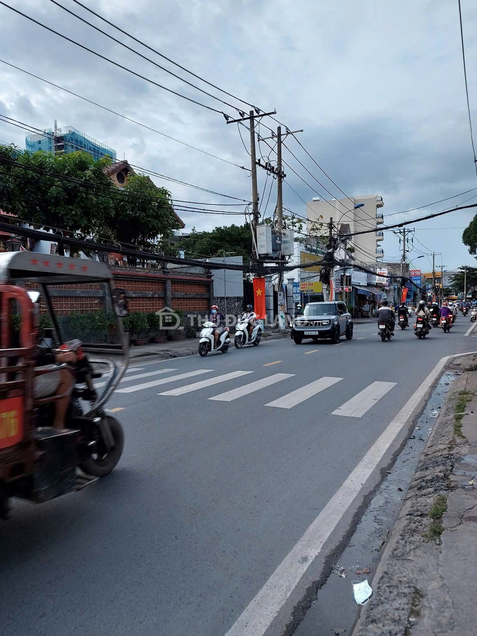 Bán nhà mặt tiền Tam Phú đường Tô Ngọc Vân, đường 20m, sổ chính chủ - Ảnh 4