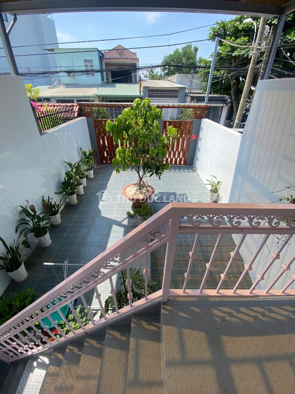 Bán căn hộ dịch vụ đường 179 Tân Phú, 6 tầng, 25 phòng. DT 176m2 dòng tiền 120Tr/tháng - Ảnh 2