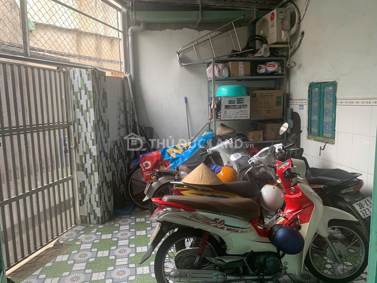 Bán nhà hẻm Tân Phú diện tích 60m², ngang 9.77m, giá 4.5 tỷ. Tiện ích xung quanh đầy đủ