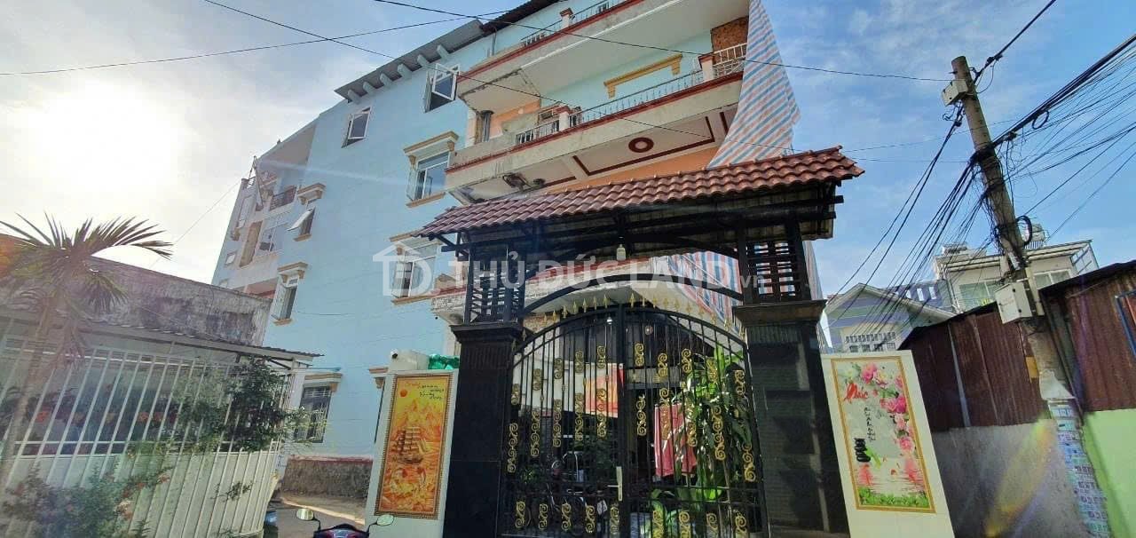 Bán căn hộ dịch vụ Tăng Nhơn Phú A, Lã Xuân Oai, DT 236M2 ngang 15m, khoán 70 triệu/tháng.