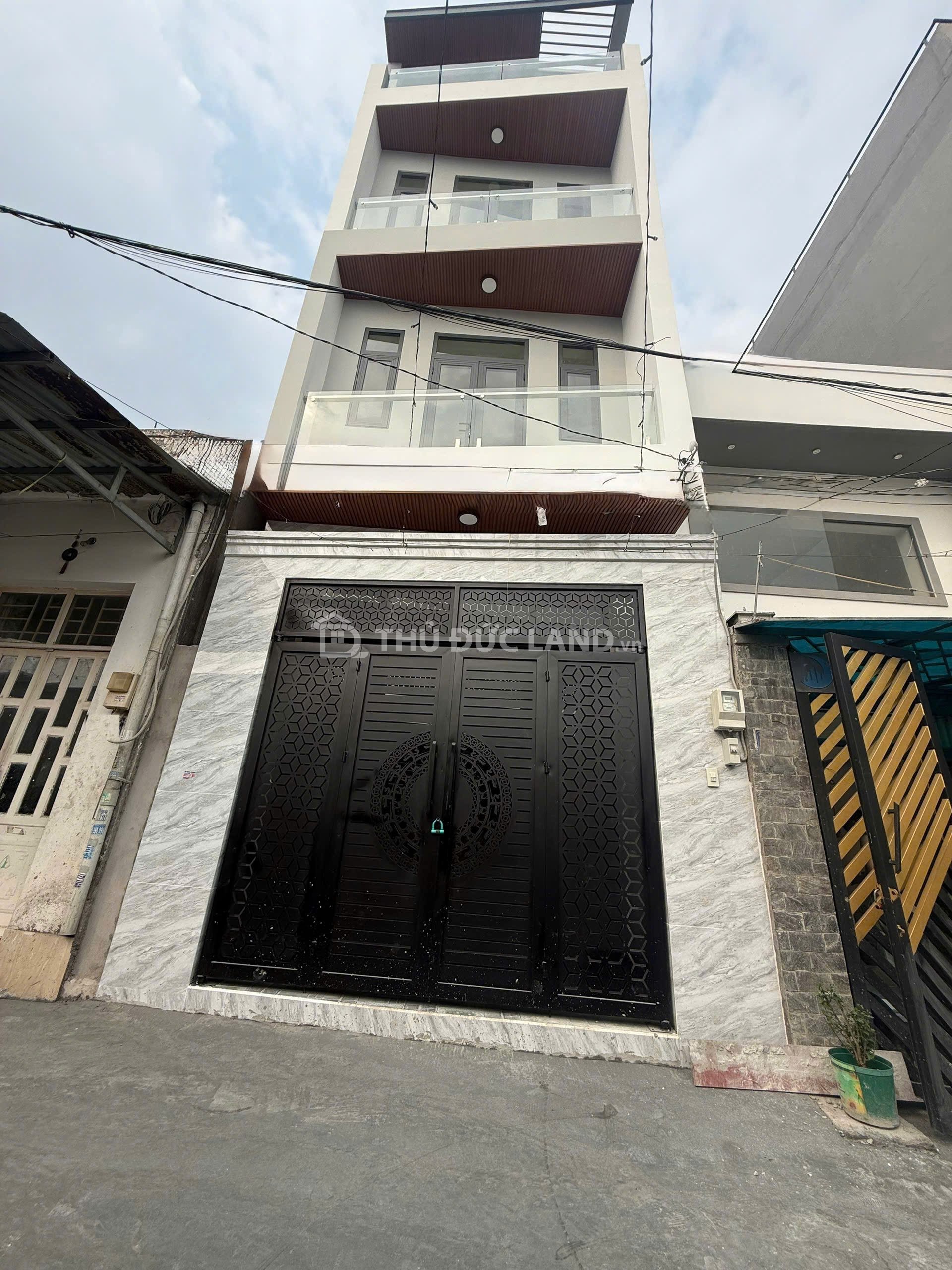 Bán nhà HXH Làng Tăng Phú, Tăng Nhơn Phú A, Dt 51m2, 4 tầng full công năng, tiện ích đầy đủ 1km