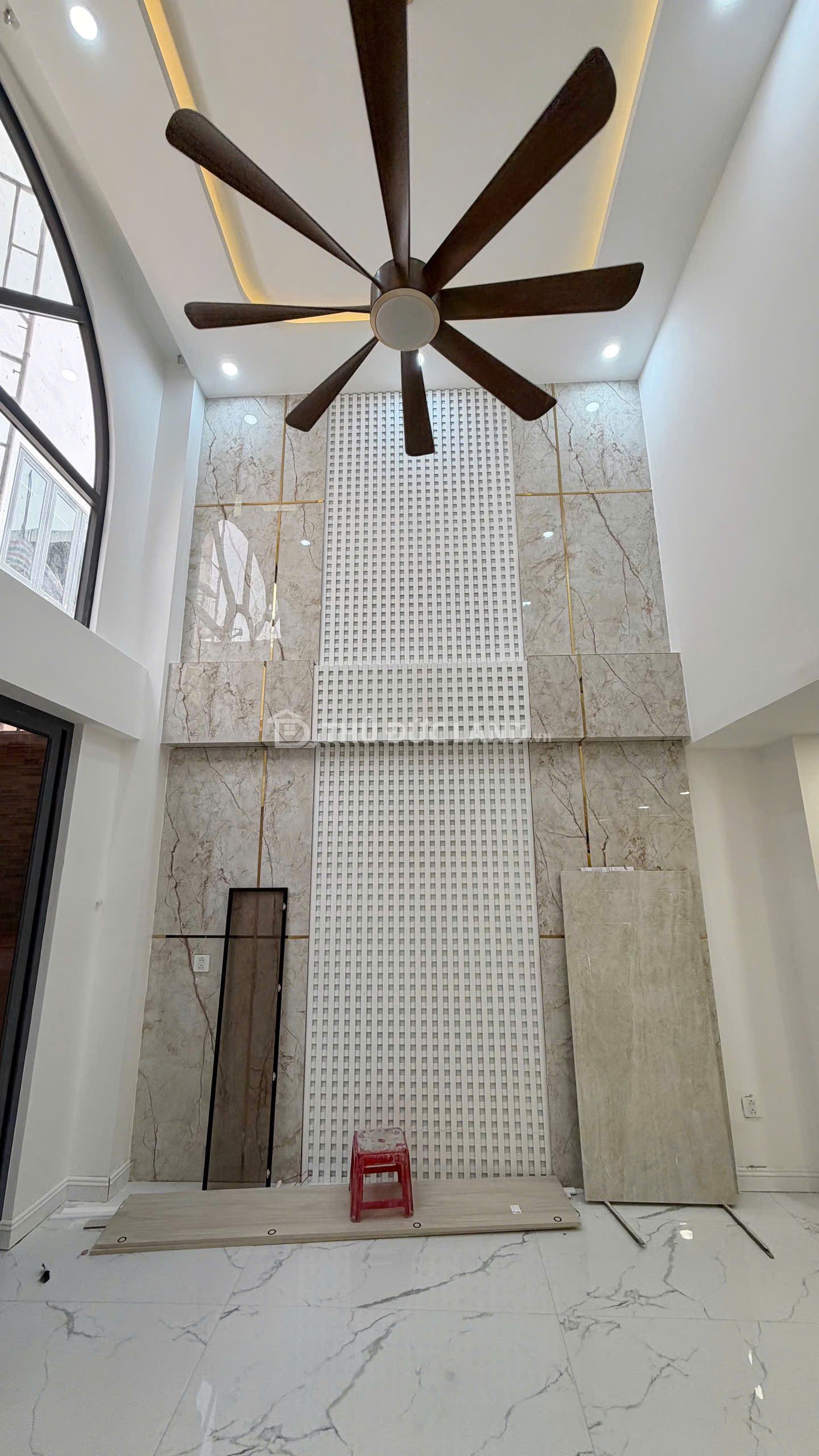 BÁN NHÀ PHỐ CAO CẤP QUẬN 9 – THANG MÁY, FULL NỘI THẤT MỚI, GIÁ CHỈ 10.6 TỶ - Ảnh 2