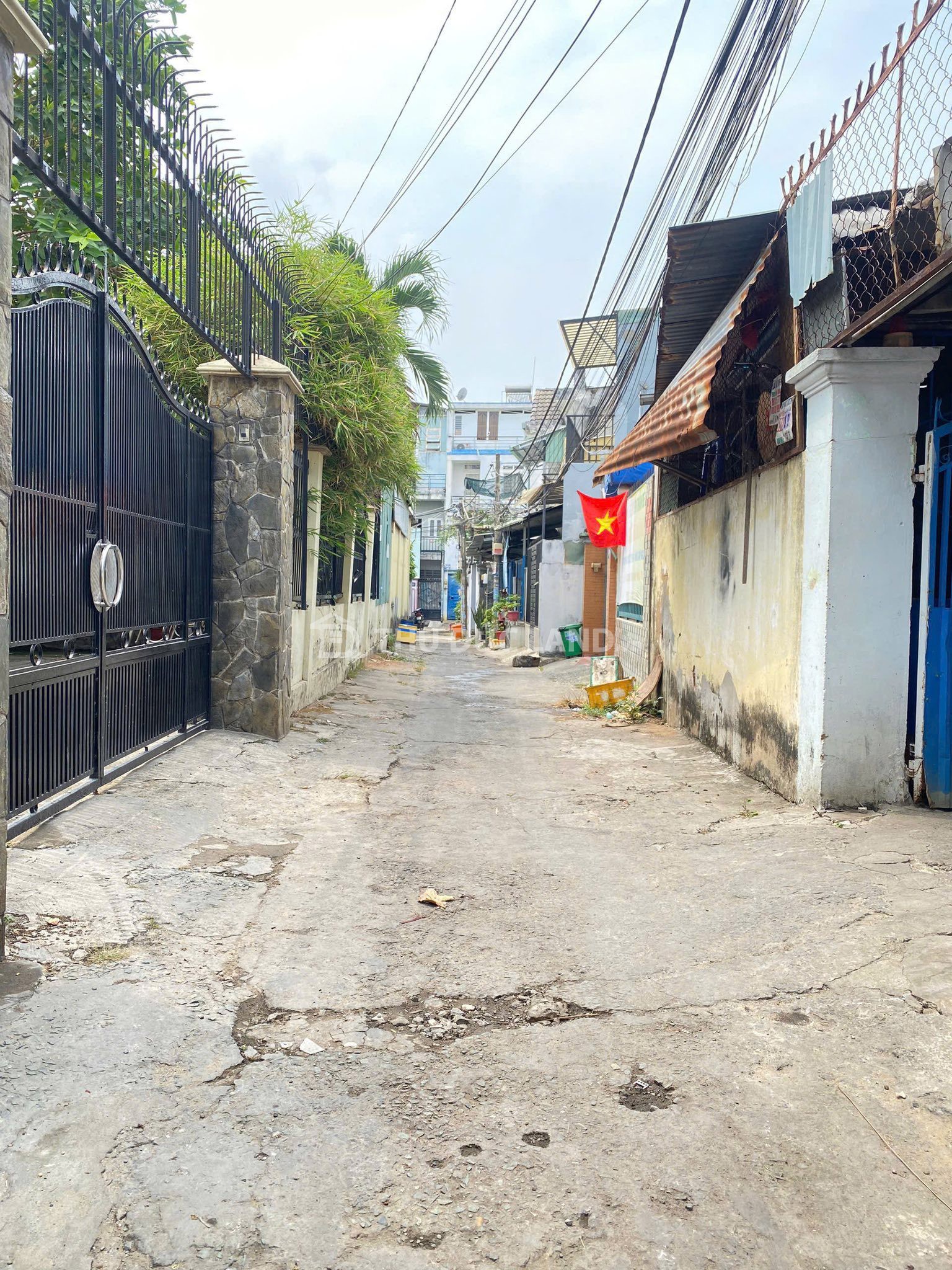 Bán nhà hẻm Lã Xuân Oai, Tăng Nhơn Phú A, 62.67m², ngang 4.55m, tiện ích đầy đủ - Ảnh 2