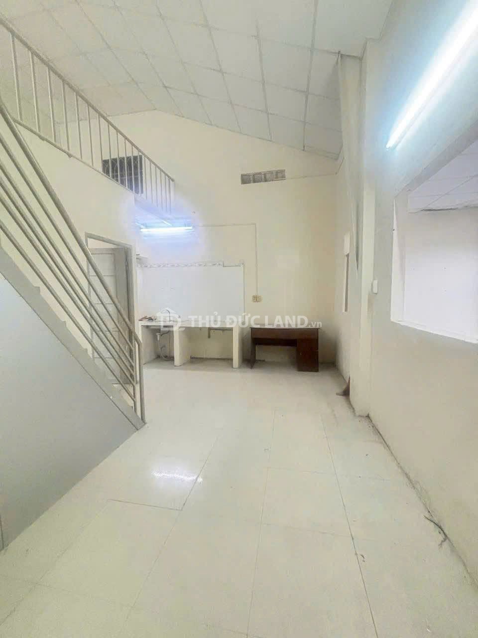 Bán nhà hẻm Tăng Nhơn Phú A (Đường 429) – Nhà 2 tầng gọn gàng, gần trường học và bệnh viện - Ảnh 3