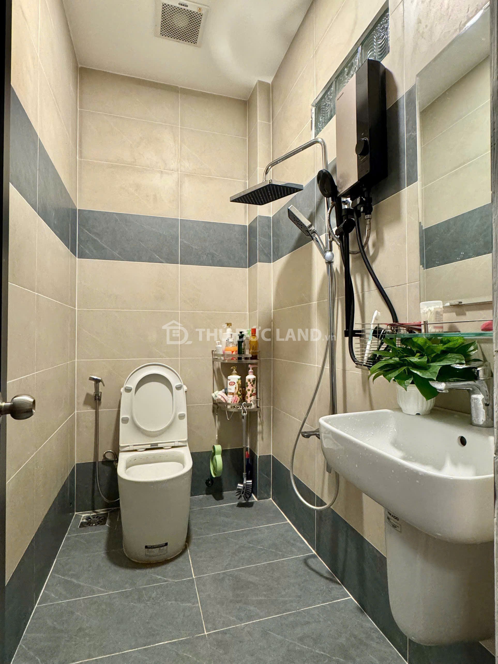 Bán nhà hẻm Tăng Nhơn Phú A (Đường 102) – Hẻm xe tải, nhà mới 2 tầng, đủ tiện nghi cho gia đình - Ảnh 3