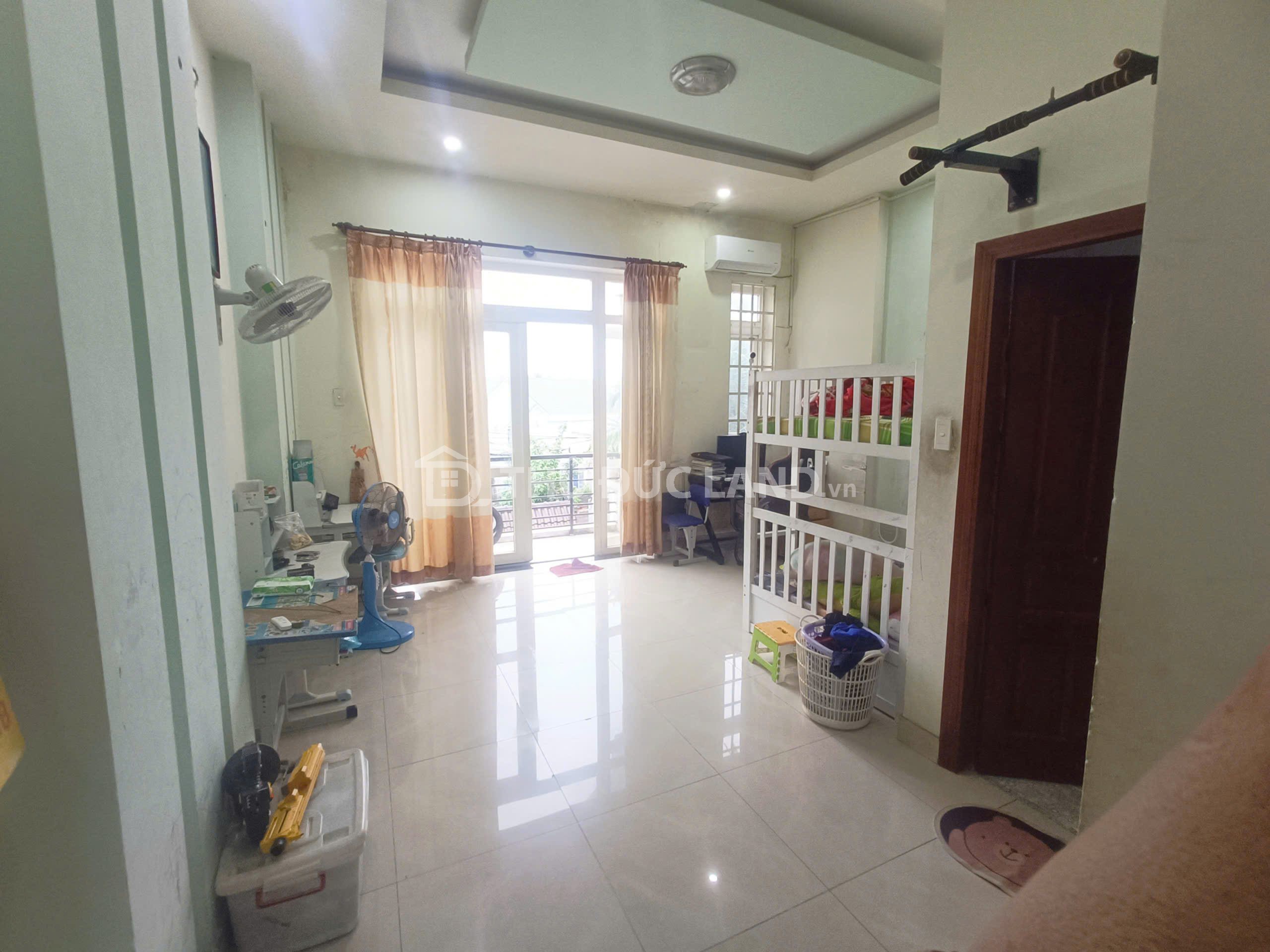 Bán nhà mặt tiền Đường 26, Tăng Nhơn Phú A, 3 tầng, DT 149m2. Nội thất cao cấp, sổ hồng riêng - Ảnh 4