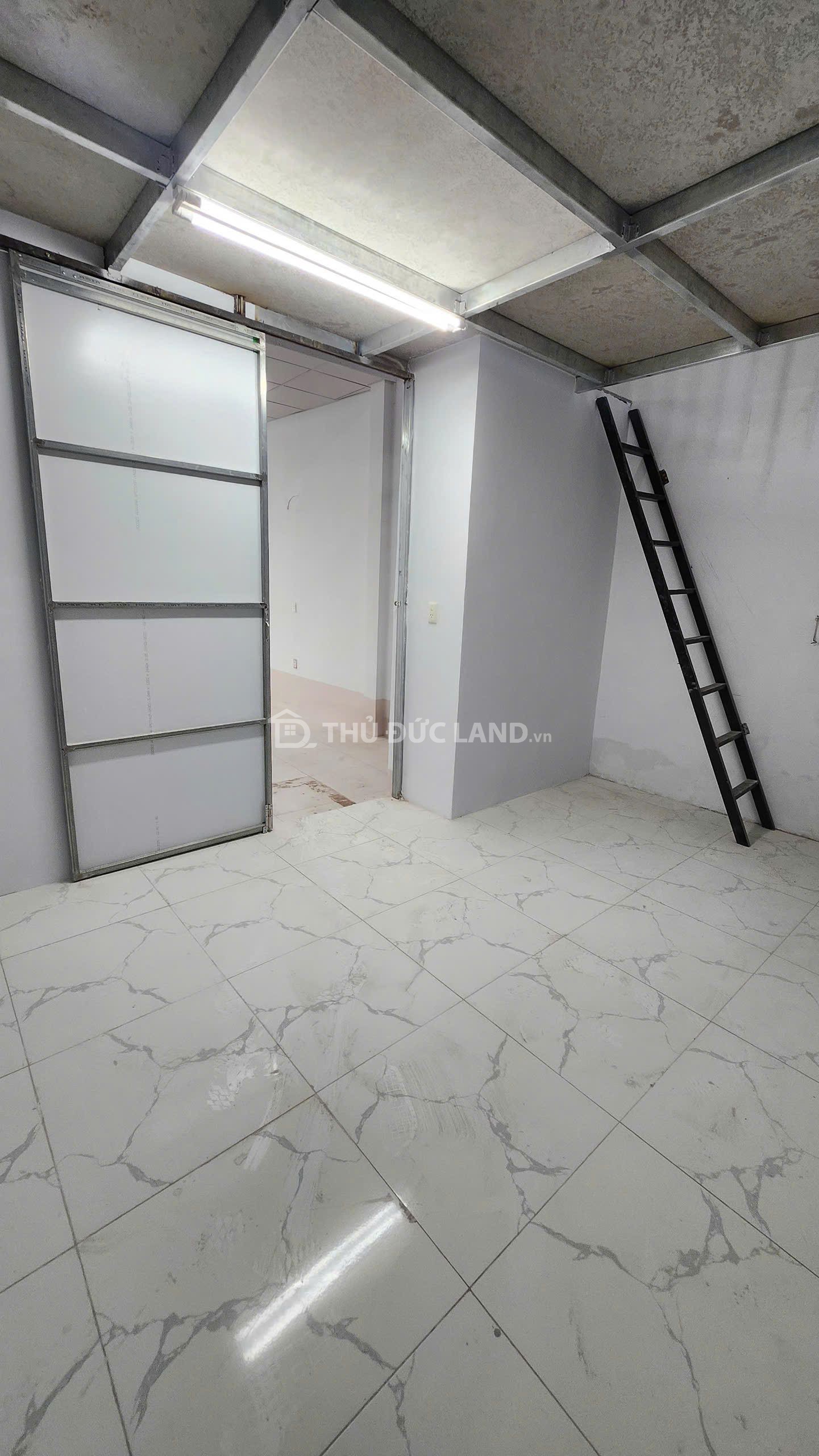 Bán nhà mặt tiền Đường 385, Tăng Nhơn Phú A, ngang 4.56m, DT 81m2. KDC đông đúc, trường , bệnh viện. - Ảnh 3