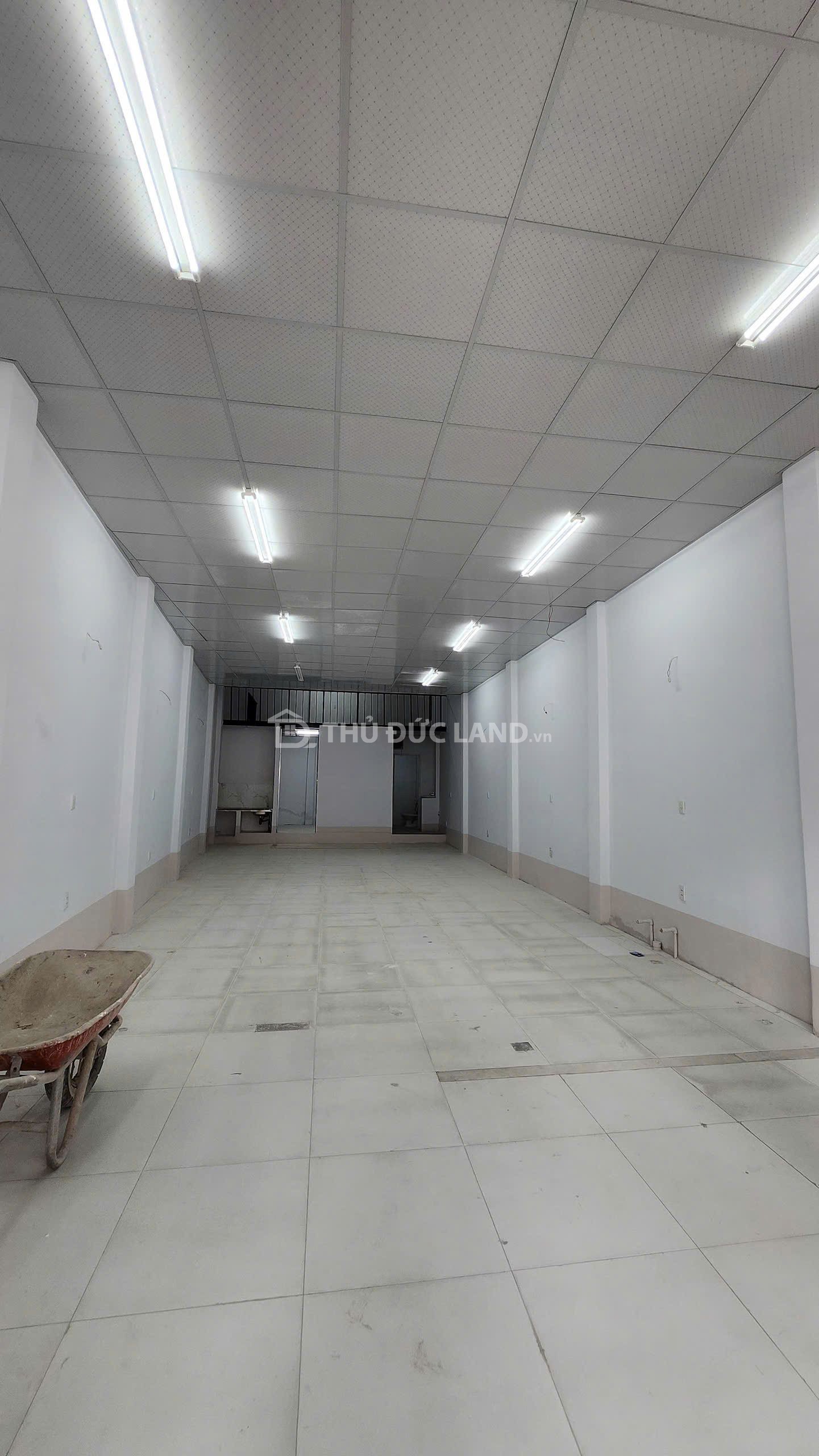 Bán nhà mặt tiền Đường 385, Tăng Nhơn Phú A, ngang 4.56m, DT 81m2. KDC đông đúc, trường , bệnh viện. - Ảnh 4