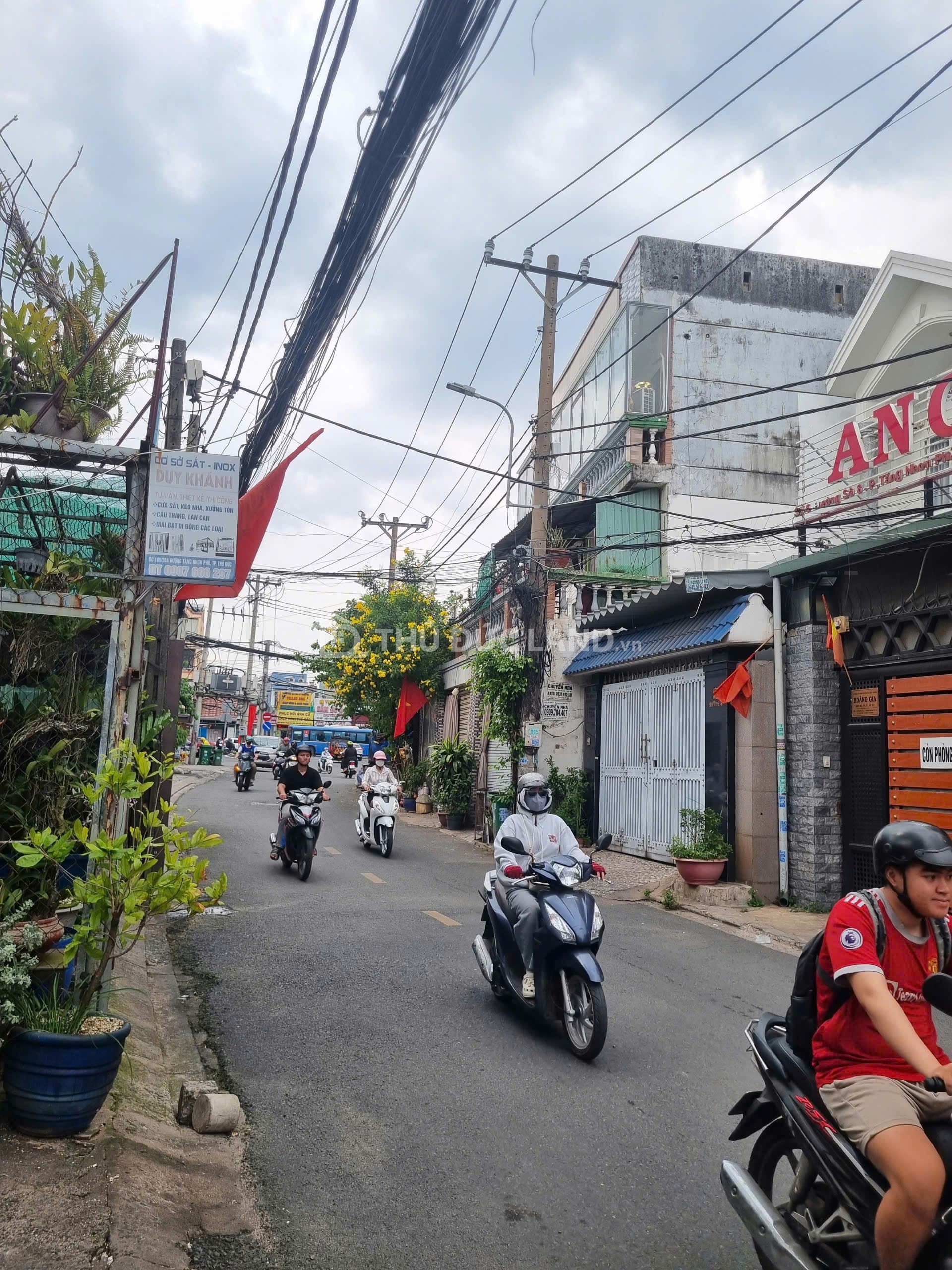 Bán nhà mặt tiền đường 8 Tăng Nhơn Phú B, 58.4m² ngang 4.56m, sổ hoàn công