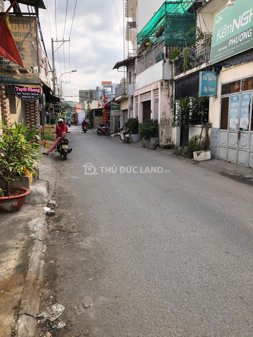 Bán nhà 2 mặt tiền Đường 2, Tăng Nhơn Phú B, Dt 110m2 ngang 5.8m. Cạnh nhiều trường đại học. - Ảnh 2
