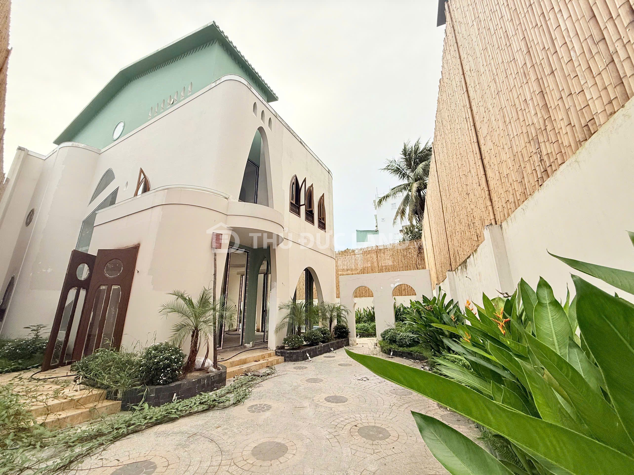 Bán biệt thự Trường Thọ, Đặng Văn Bi, DT 478m2 ngang 7.77m, 3 tầng, tiện ích đầy đủ vài bước chân - Ảnh 3