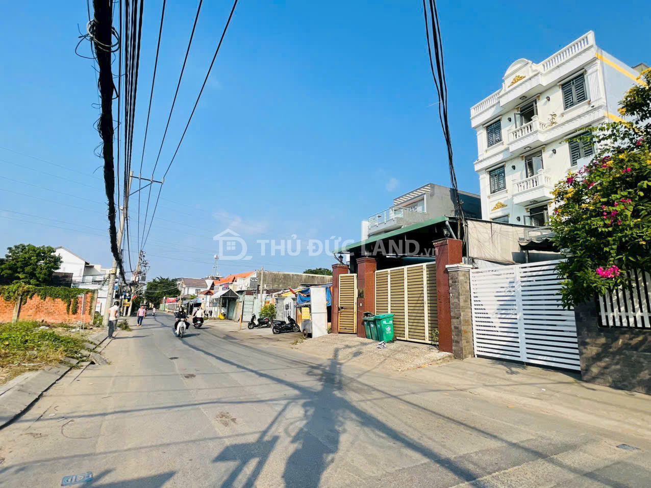 Bán căn hộ dịch vụ Trường Thọ, Đường 11, DT 320m2 ngang 8m, 5 tầng, dòng tiền 210 triệu/tháng - Ảnh 2