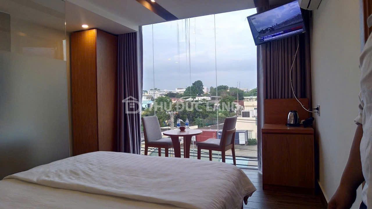 Bán khách sạn Trường Thọ đường Đặng Văn Bi, DT 123m2 mặt tiền 30m, 5 tầng, sổ hồng riêng