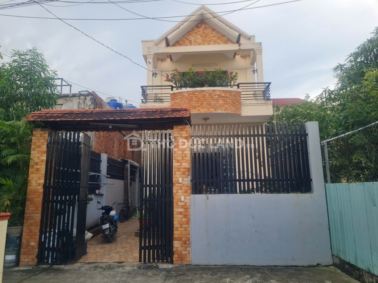 Bán nhà HXH Trường Thọ, Đường 4, DT 137m2 ngang 7m, 2 tầng, sổ chính chủ cạnh Đặng Văn Bi - Ảnh 2