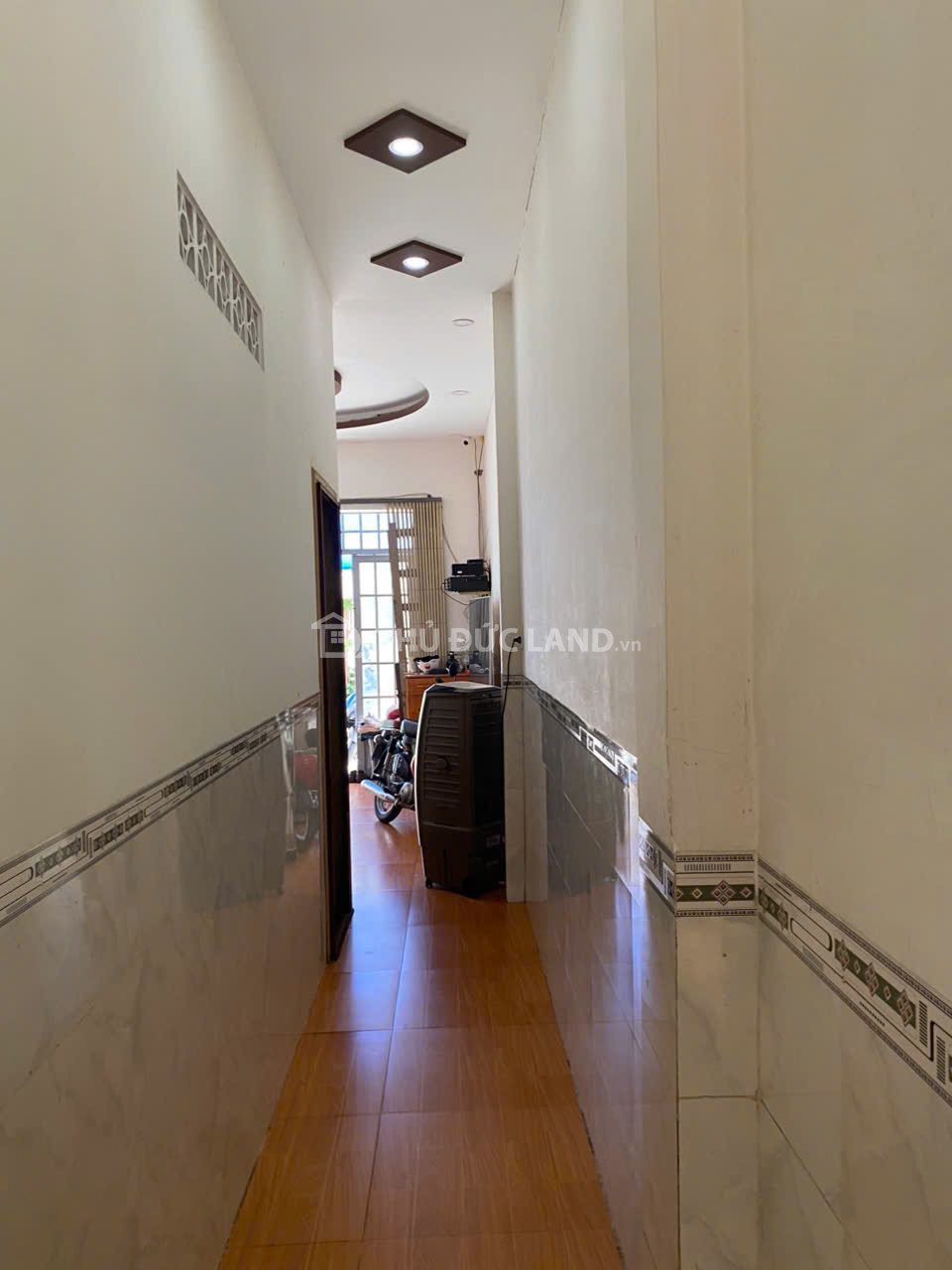 Bán nhà HXH Đường 9 Trường Thọ, 70.1m², cách 100m ra Đặng Văn Bi, cho thuê 8.5 triệu.