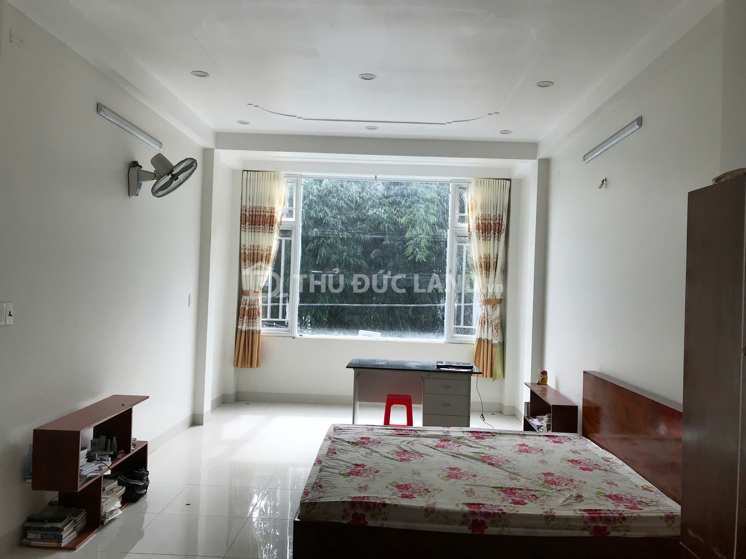 Bán nhà HXH Trường Thọ, đường 3, nhà 3 tầng, DT 53m2, cách Ga Metro 400M, tiện ích đầy đủ.